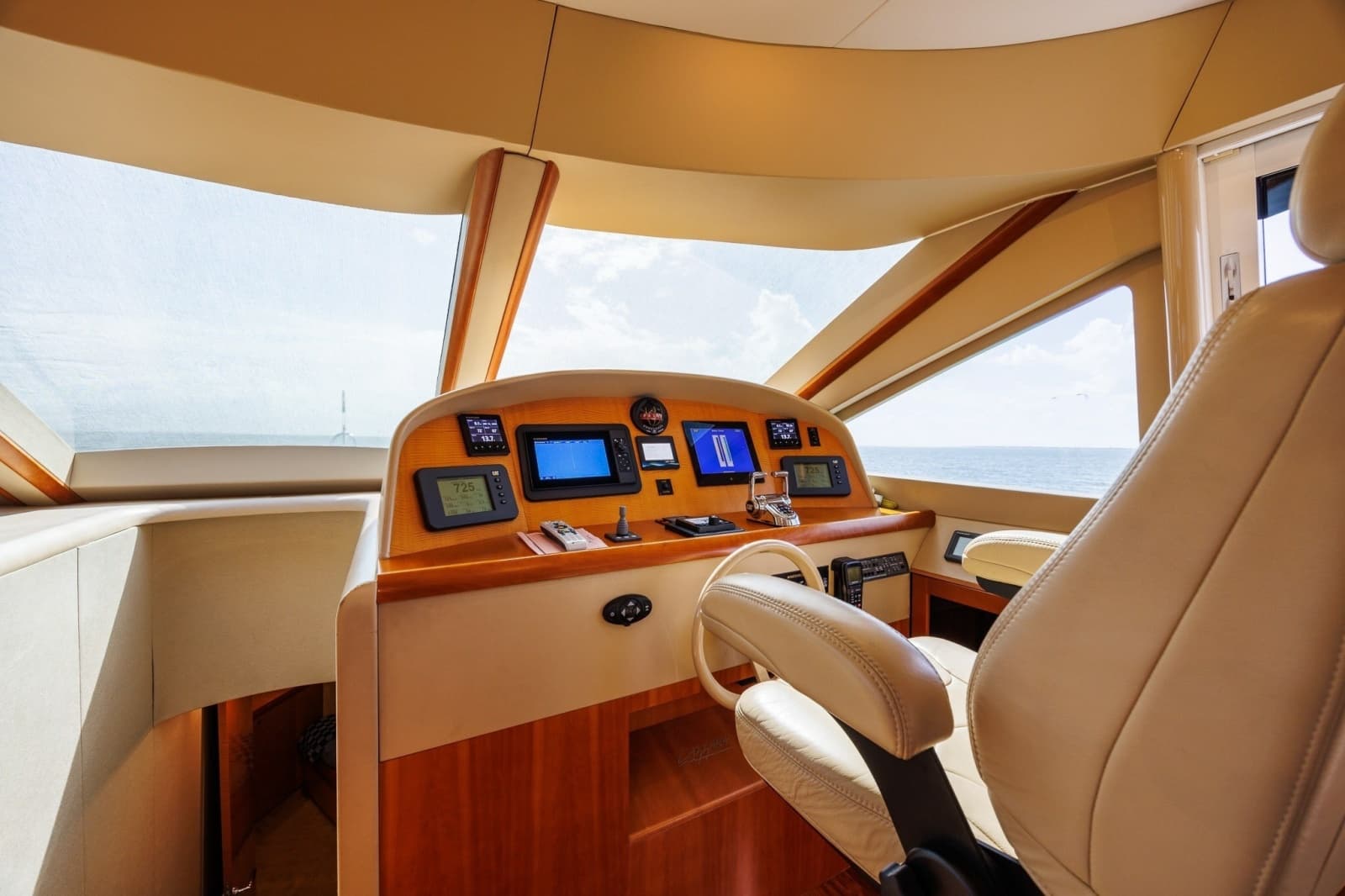 2007 Lazzara Yachts 74 MOTOR YACHT - Photo 28