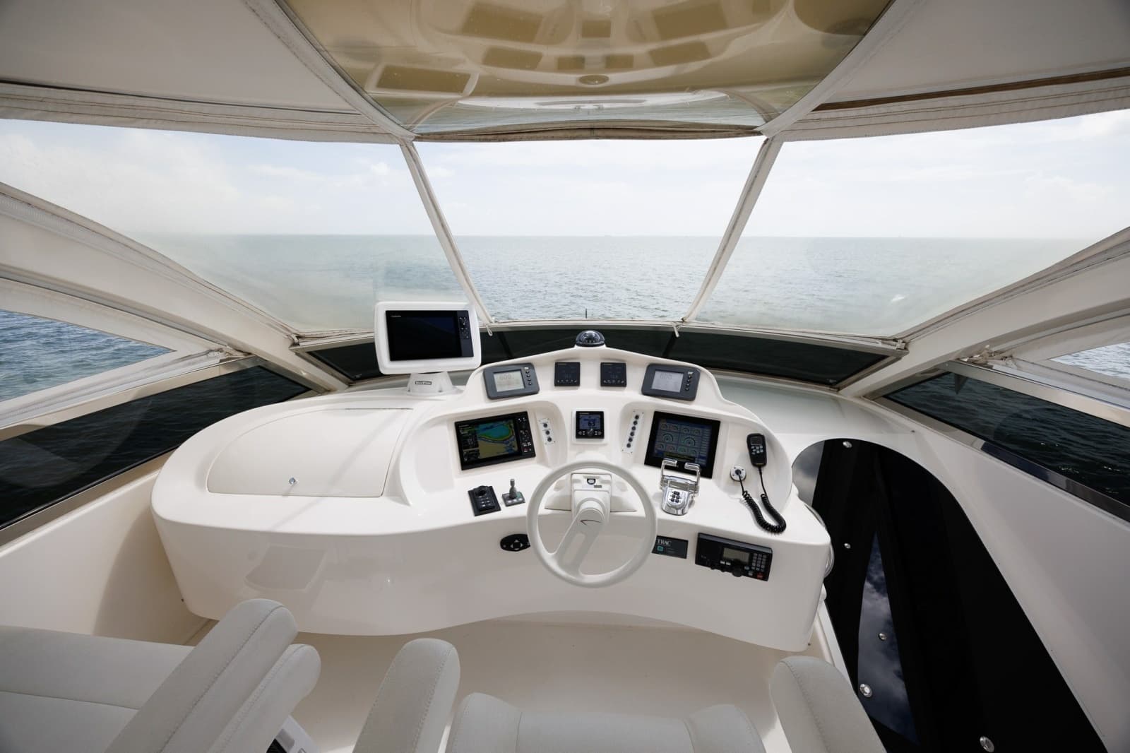 2007 Lazzara Yachts 74 MOTOR YACHT - Photo 48
