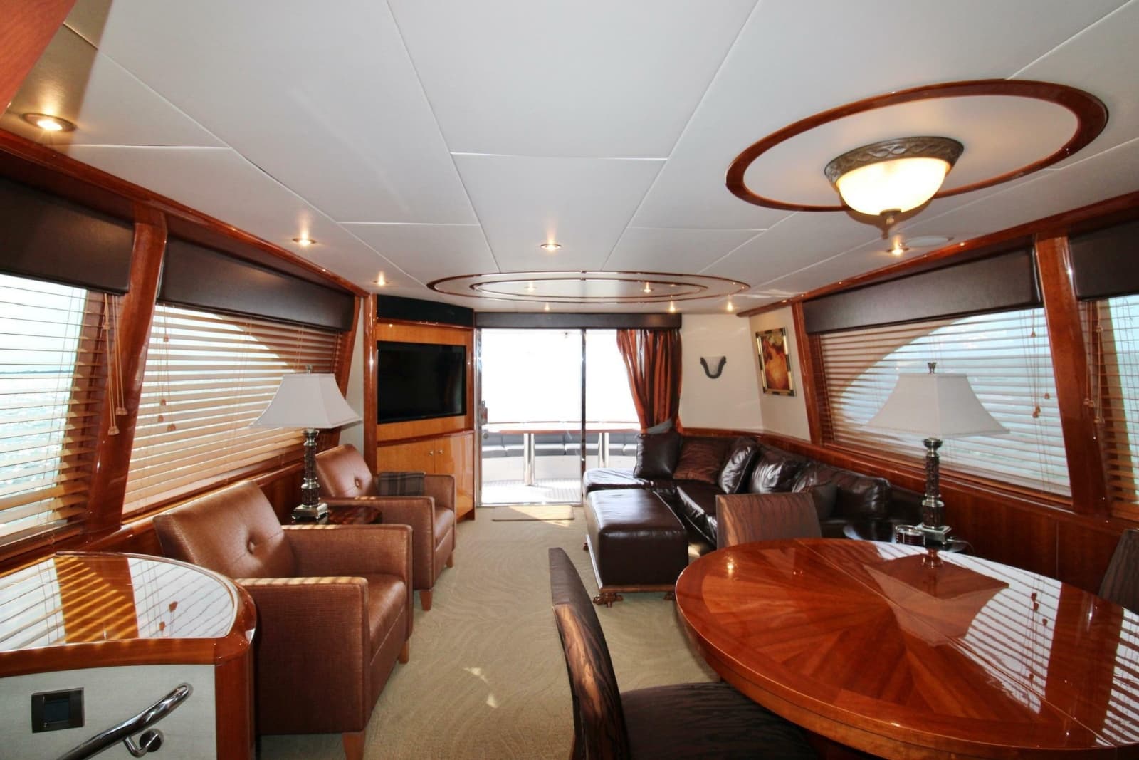 2007 Lazzara Yachts 74 MOTOR YACHT - Photo 9