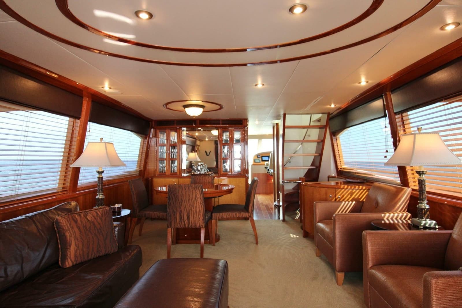 2007 Lazzara Yachts 74 MOTOR YACHT - Photo 63