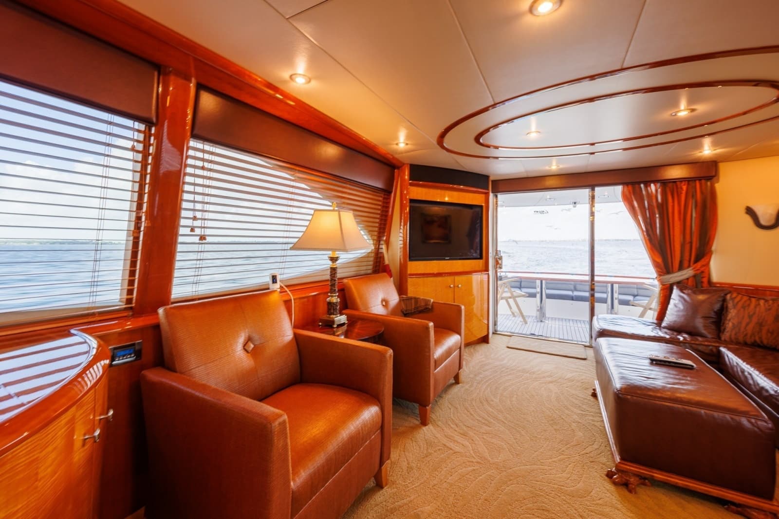 2007 Lazzara Yachts 74 MOTOR YACHT - Photo 13