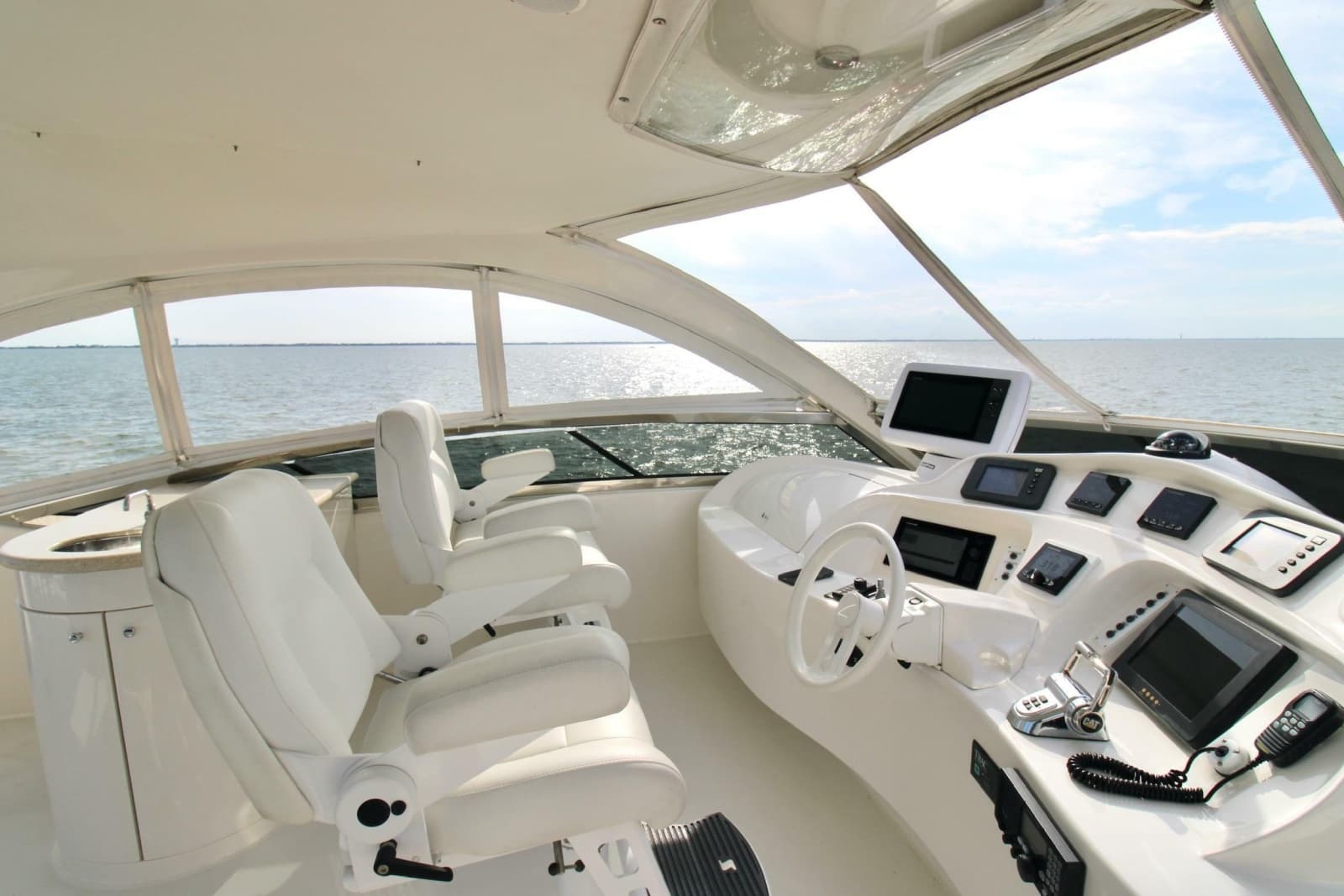 2007 Lazzara Yachts 74 MOTOR YACHT - Photo 37