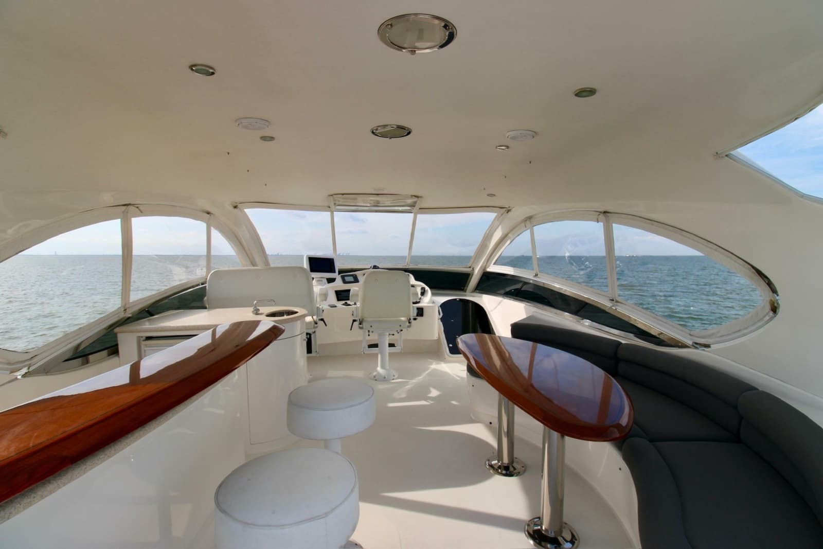 2007 Lazzara Yachts 74 MOTOR YACHT - Photo 35