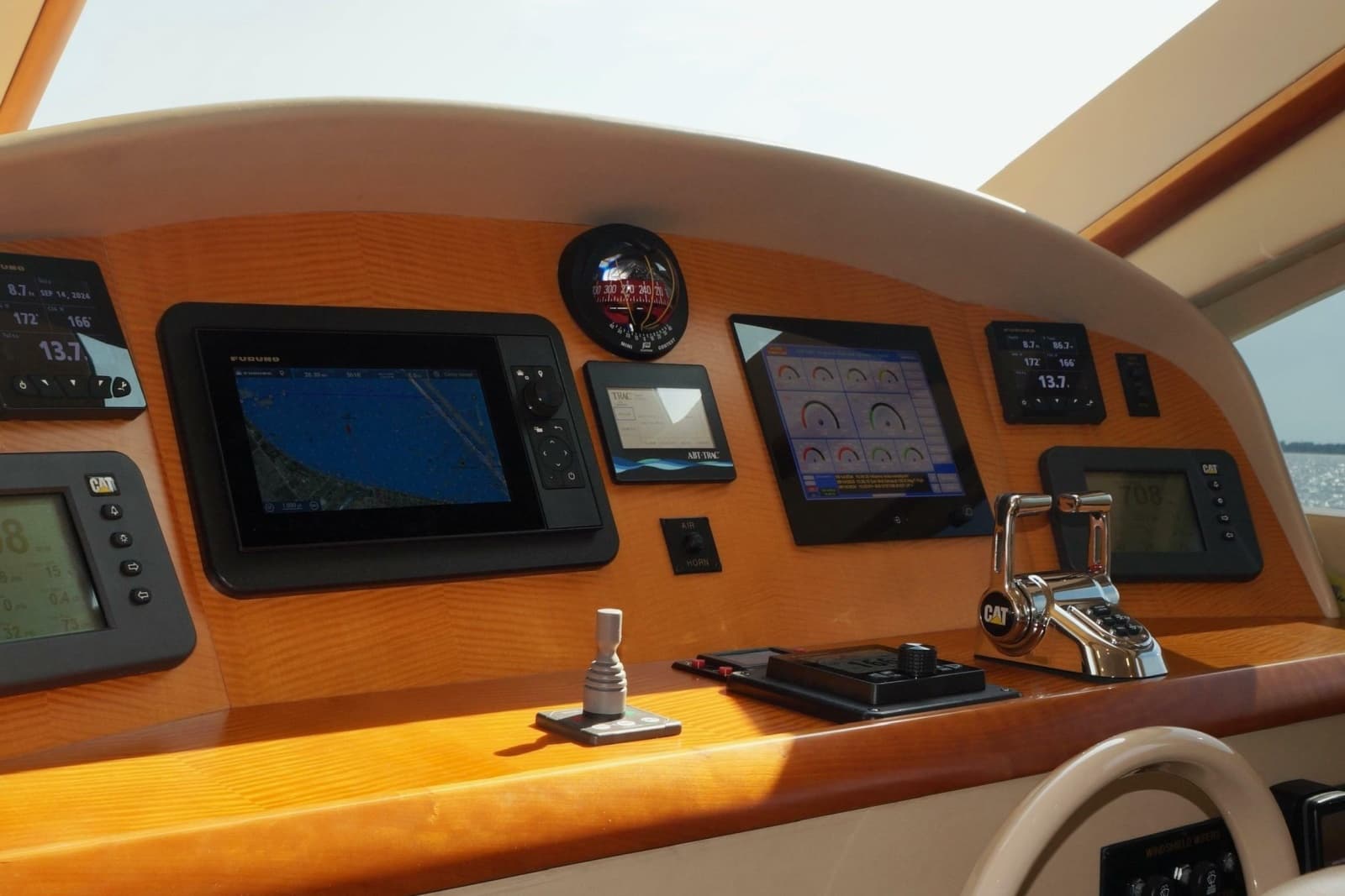 2007 Lazzara Yachts 74 MOTOR YACHT - Photo 29