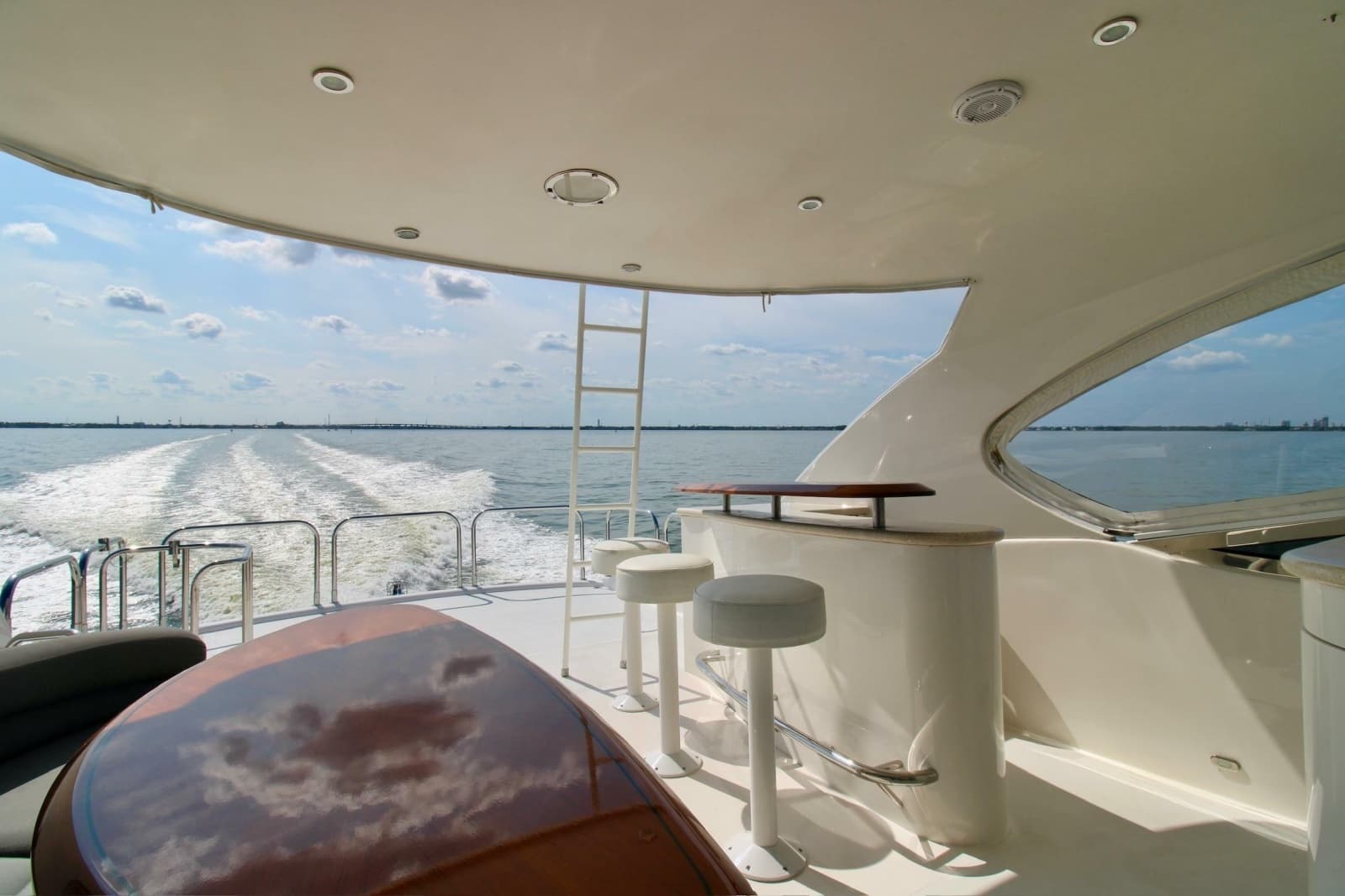 2007 Lazzara Yachts 74 MOTOR YACHT - Photo 31