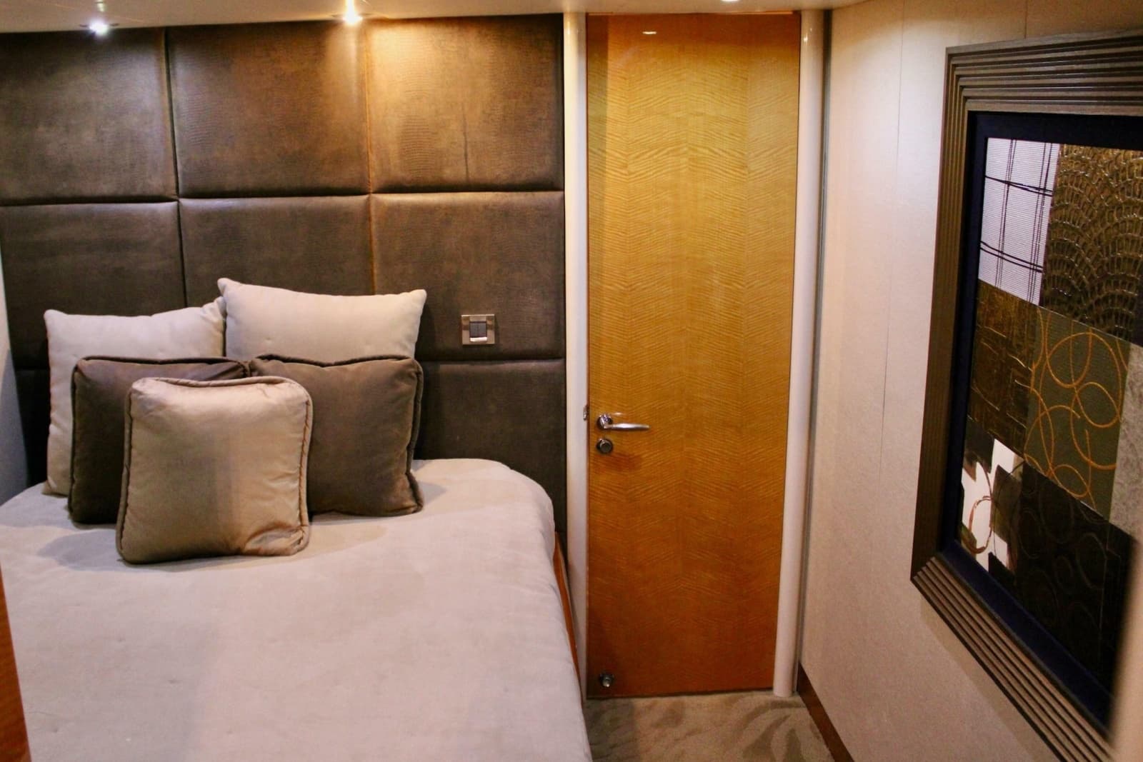 2007 Lazzara Yachts 74 MOTOR YACHT - Photo 45