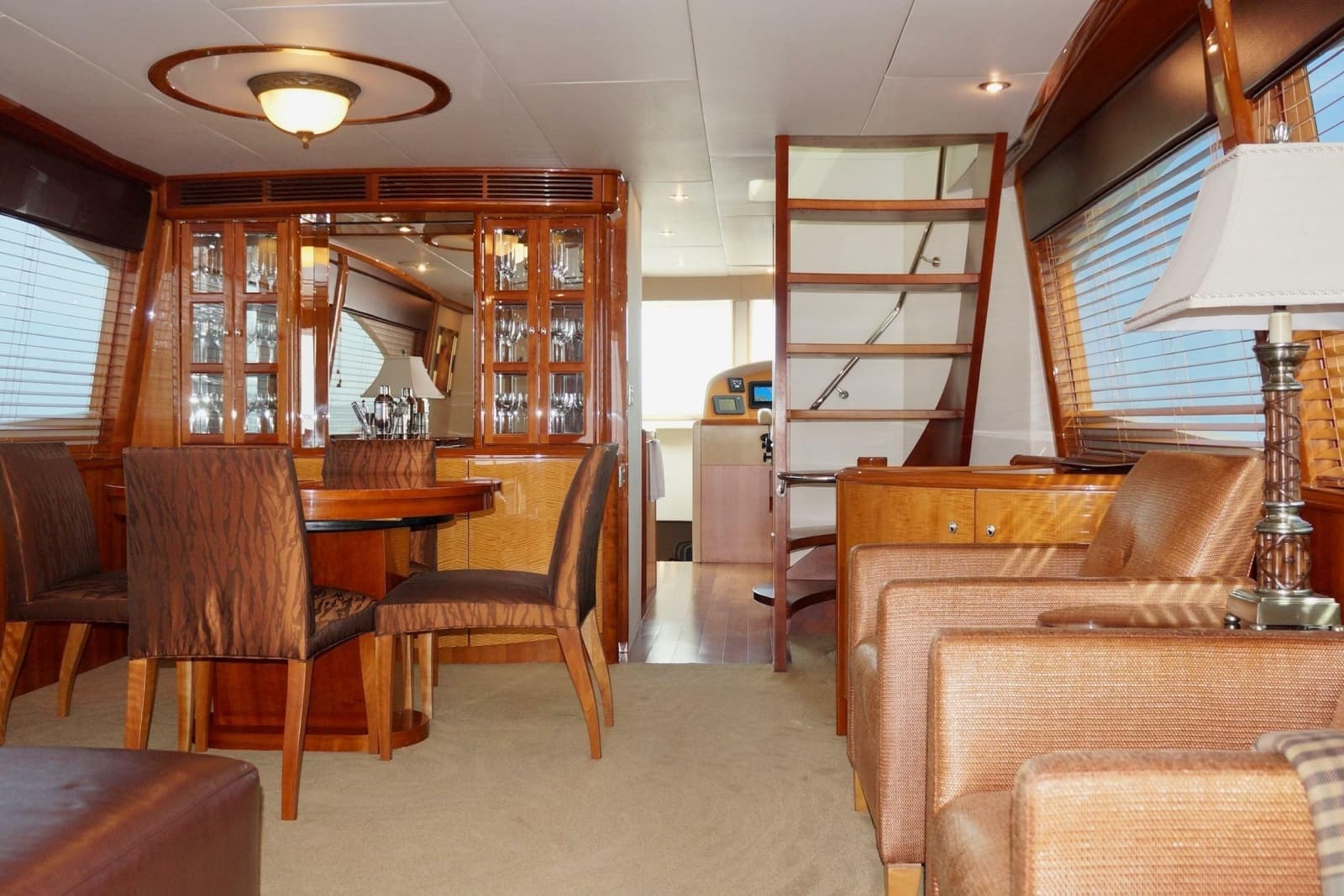 2007 Lazzara Yachts 74 MOTOR YACHT - Photo 14