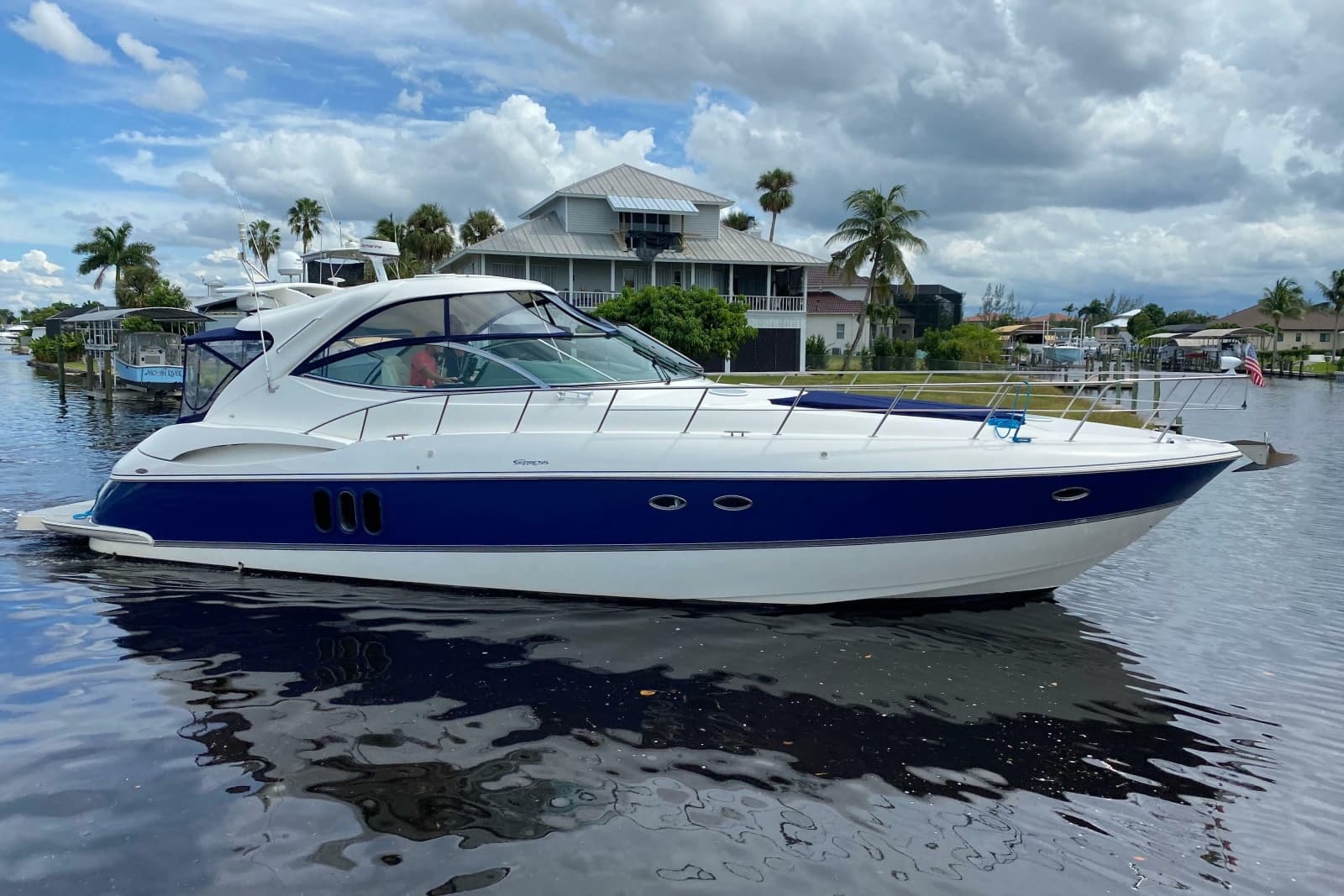 2006 Cruisers Yachts 520 Express - Photo 1
