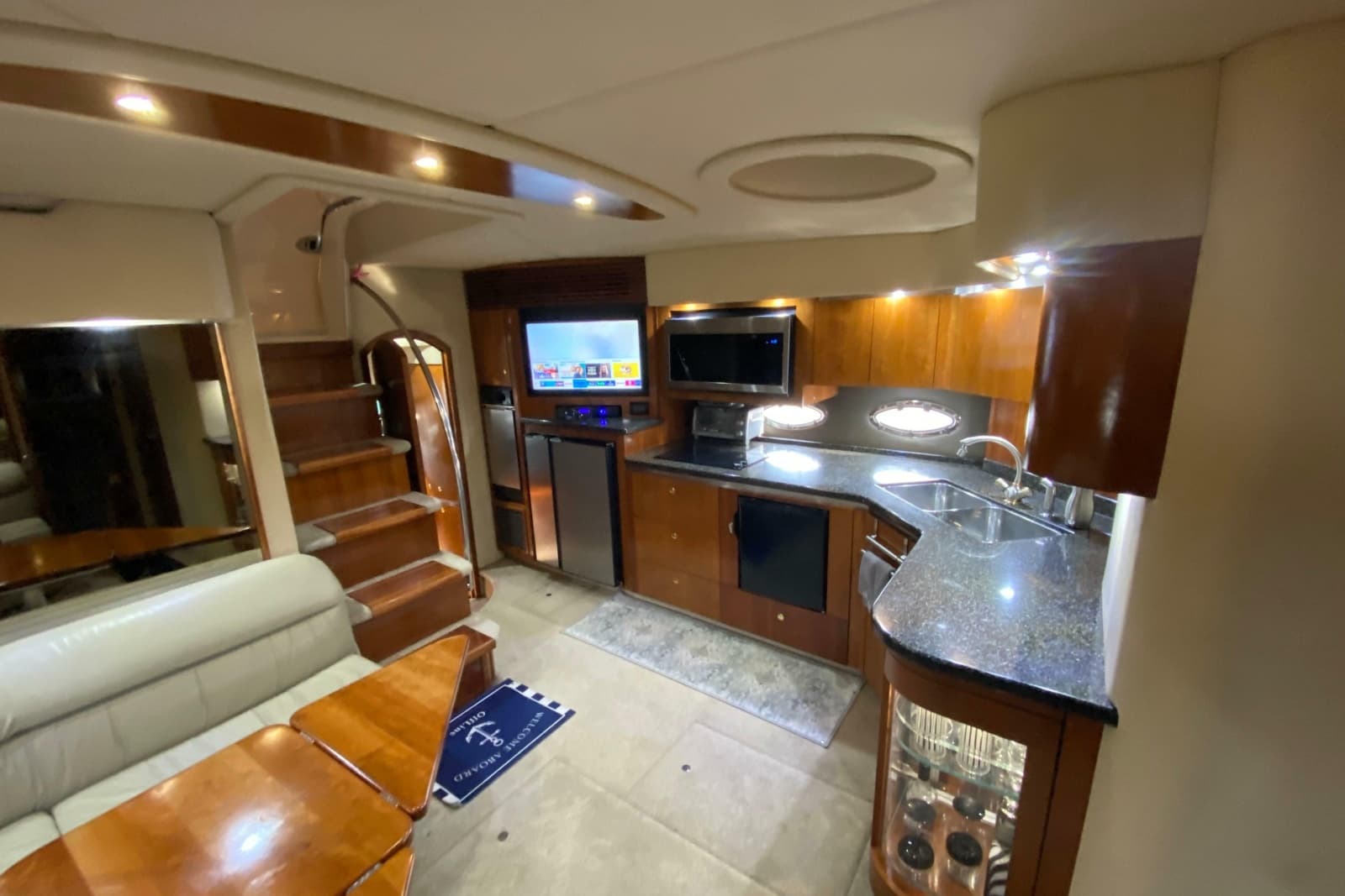 2006 Cruisers Yachts 520 Express - Photo 54