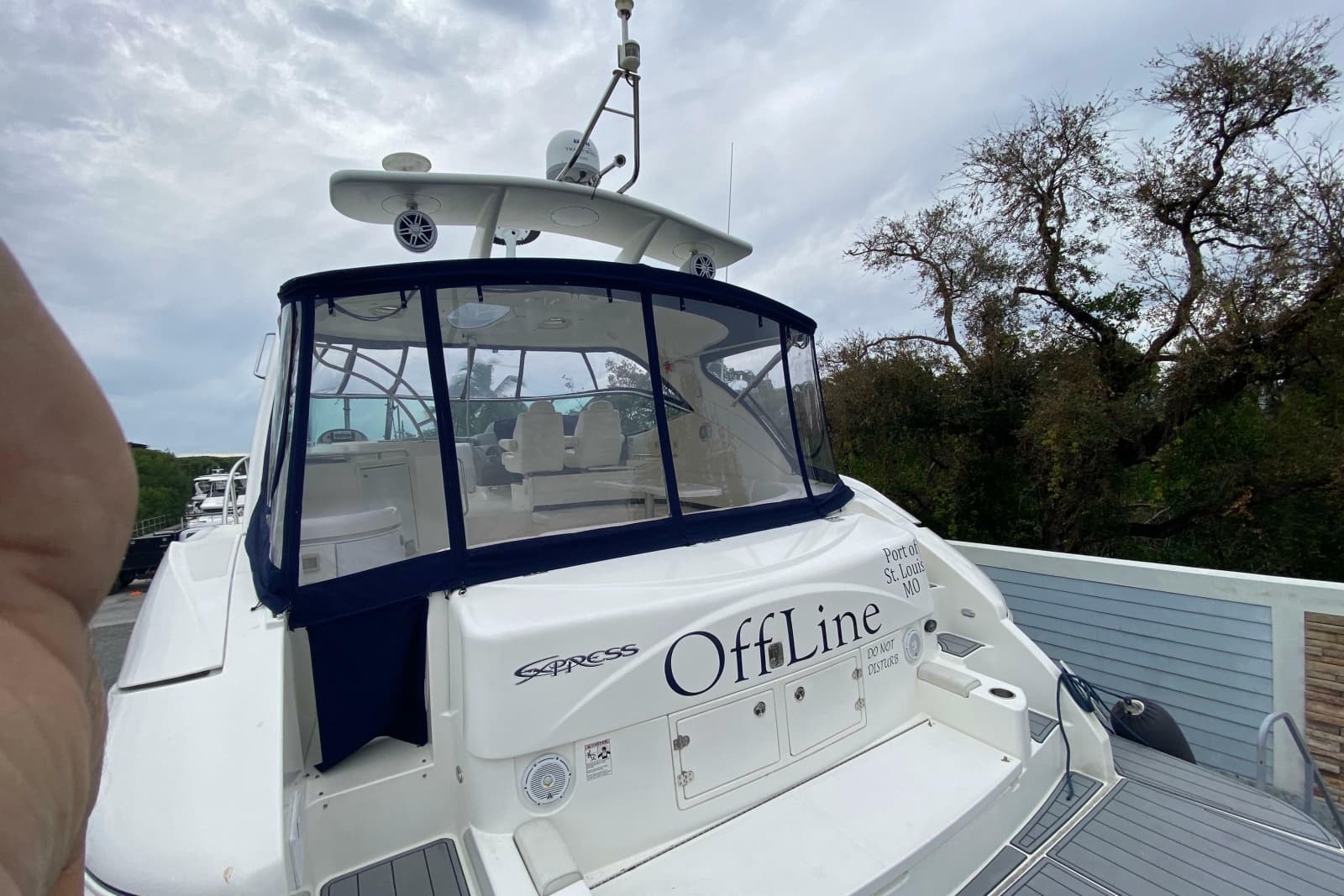2006 Cruisers Yachts 520 Express - Photo 12