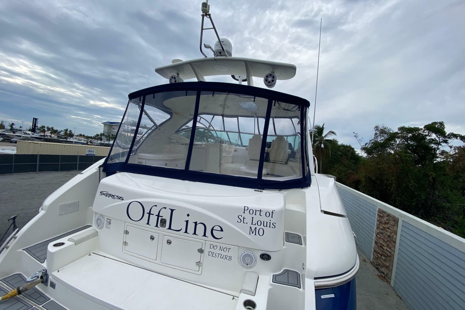 2006 Cruisers Yachts 520 Express - Photo 13
