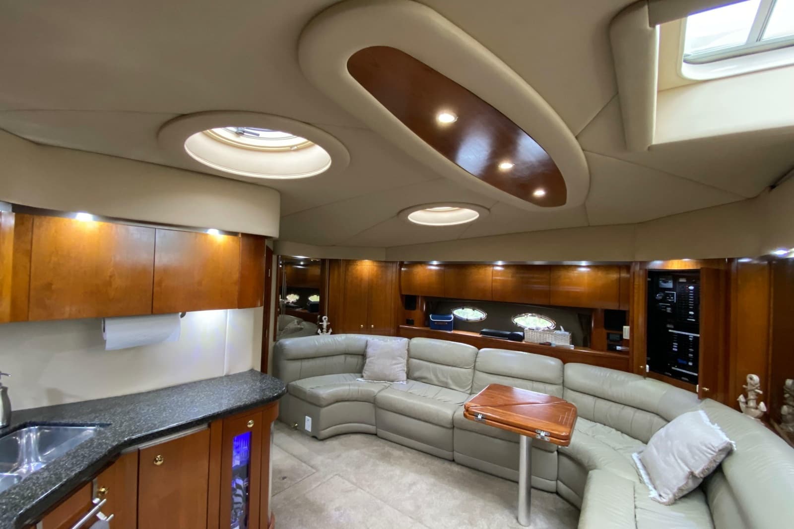 2006 Cruisers Yachts 520 Express - Photo 58
