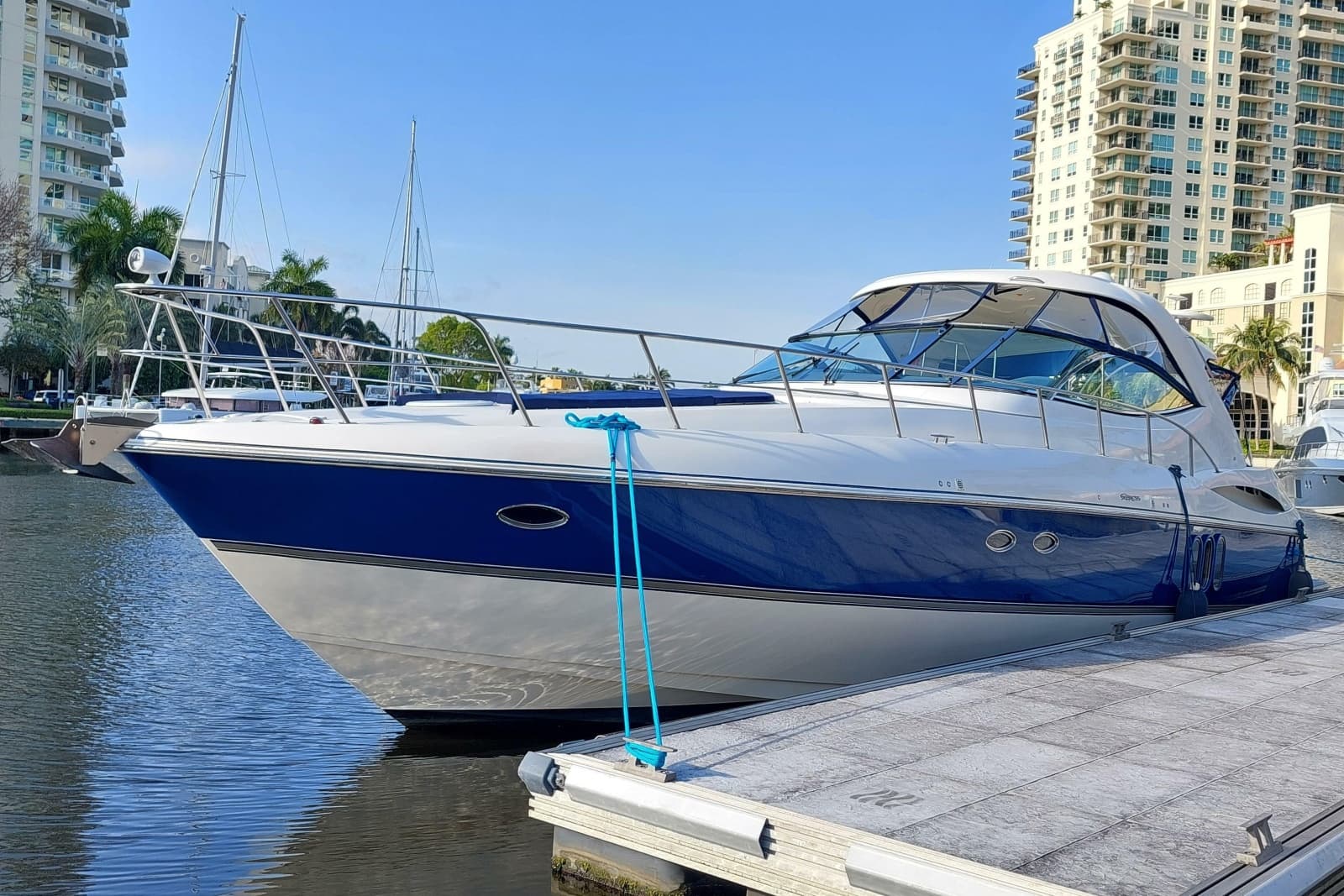 2006 Cruisers Yachts 520 Express - Photo 8