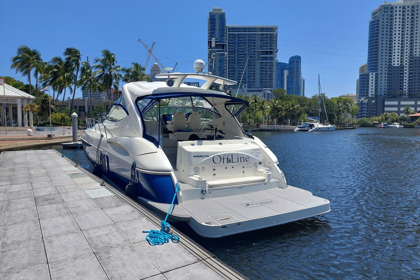2006 Cruisers Yachts 520 Express - Photo 6