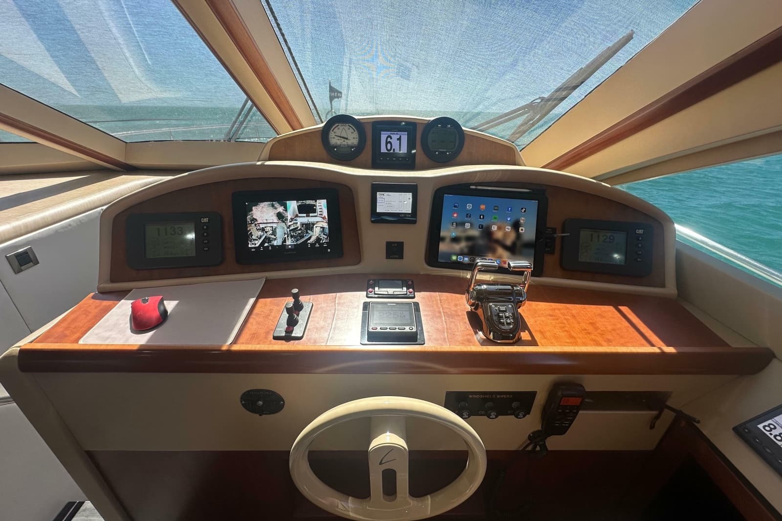 2006 Lazzara Yachts 68 Motoryacht - Photo 38