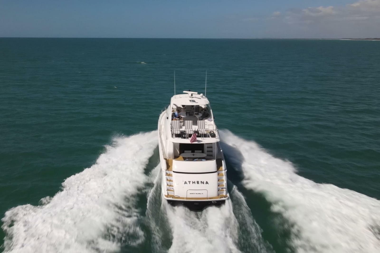 2006 Lazzara Yachts 68 Motoryacht - Photo 5