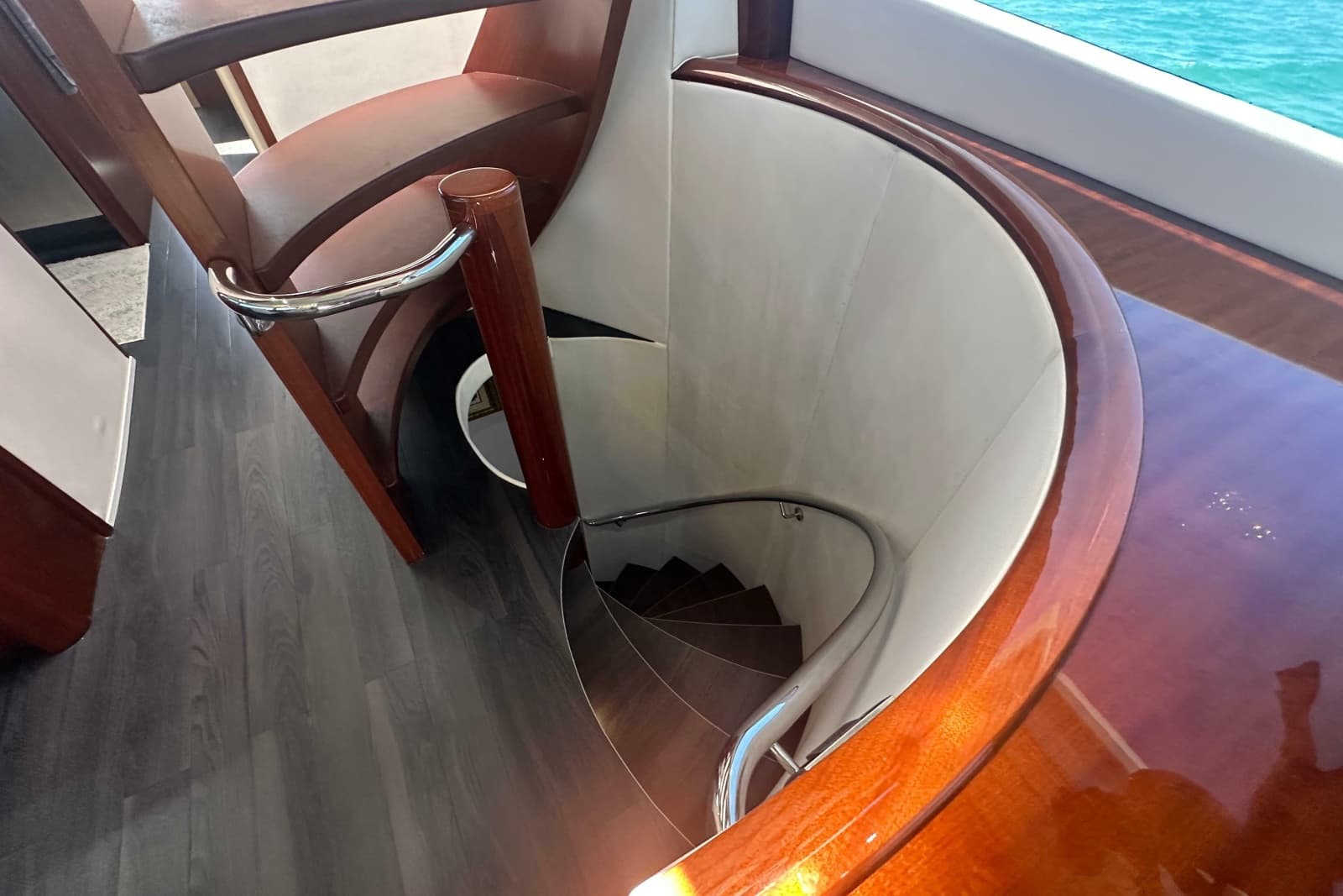 2006 Lazzara Yachts 68 Motoryacht - Photo 47