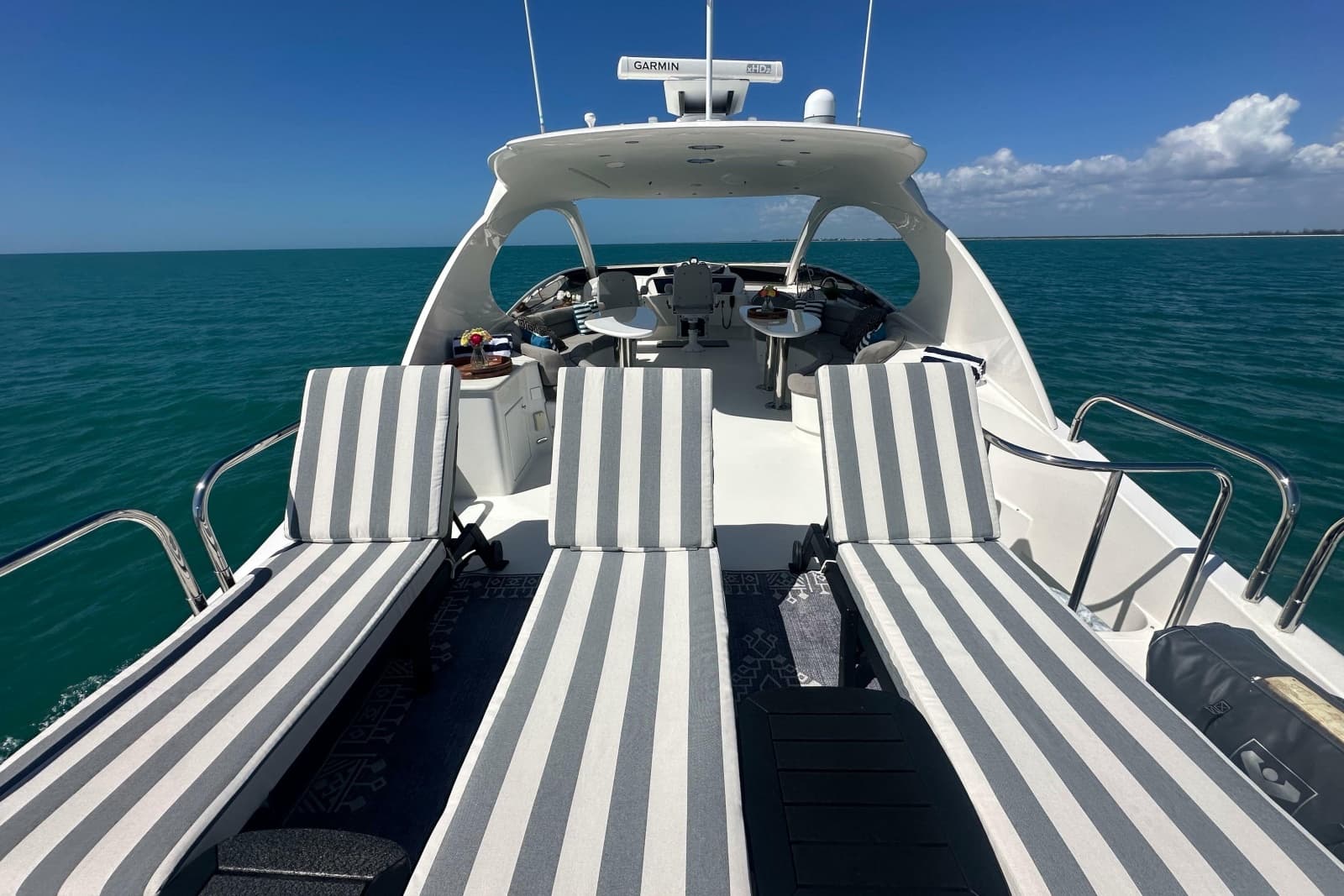 2006 Lazzara Yachts 68 Motoryacht - Photo 17