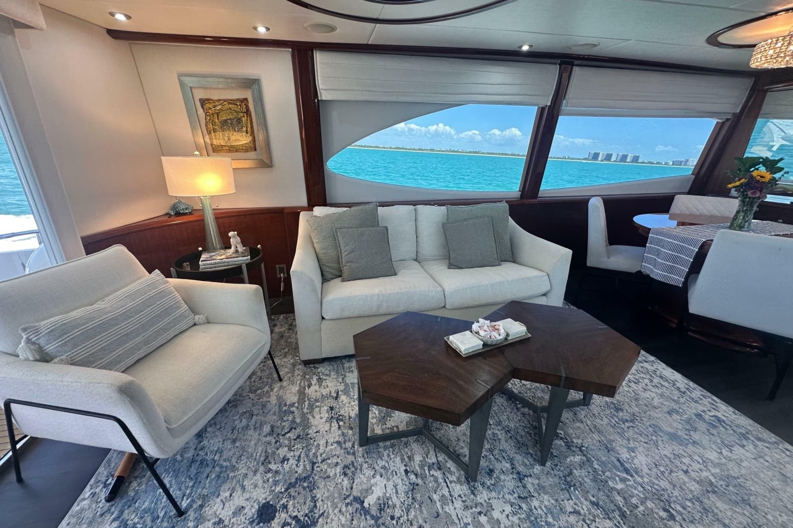 2006 Lazzara Yachts 68 Motoryacht - Photo 30