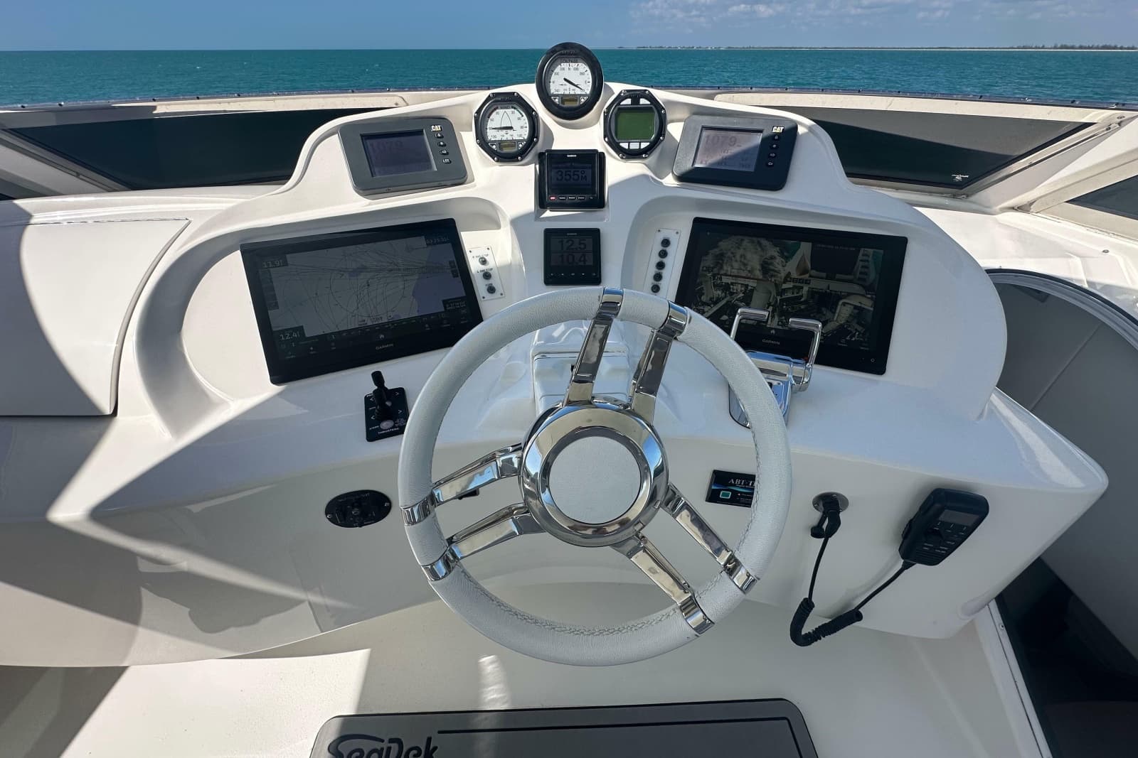 2006 Lazzara Yachts 68 Motoryacht - Photo 25