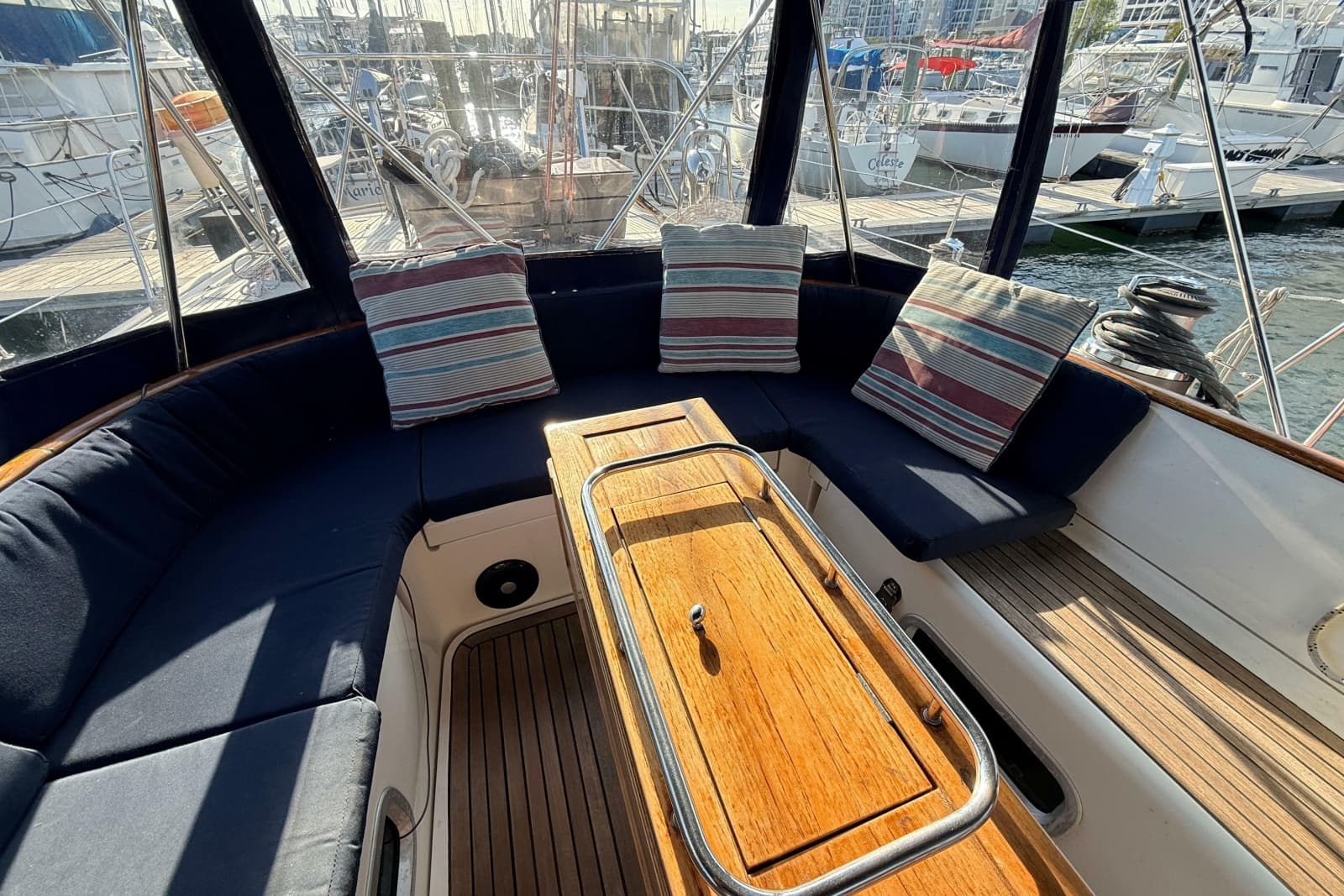 2005 Beneteau 57 - Photo 32