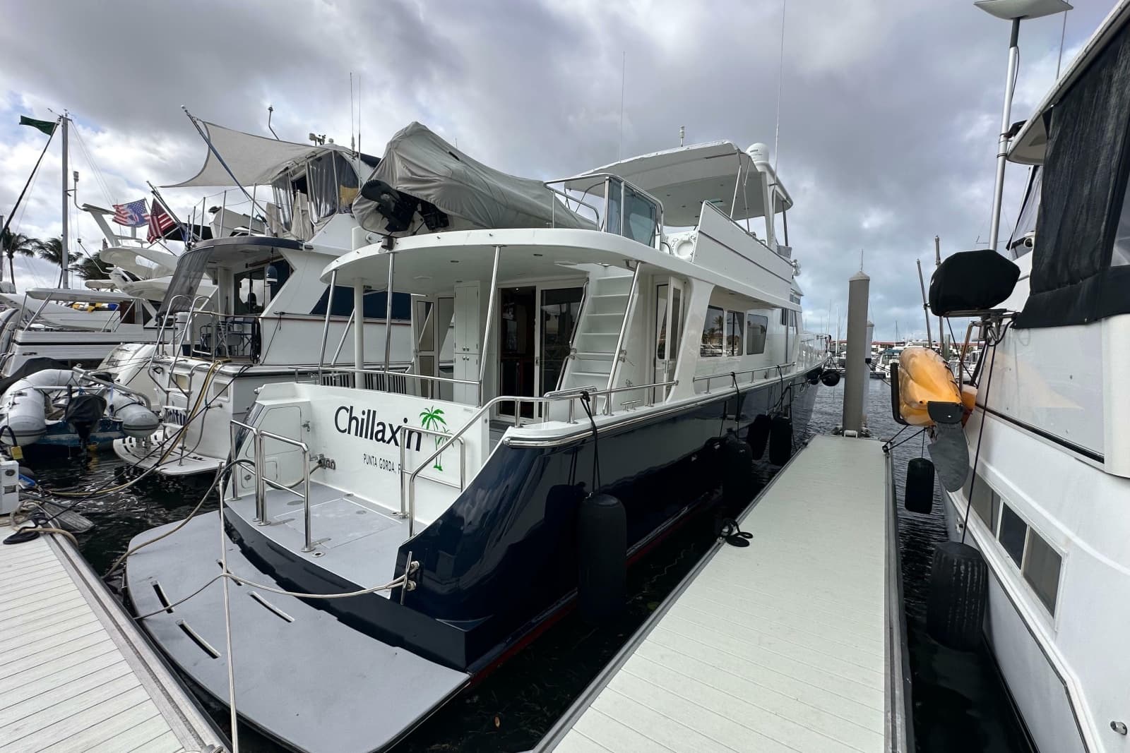 2005 Jefferson Pilothouse 63 - Photo 2