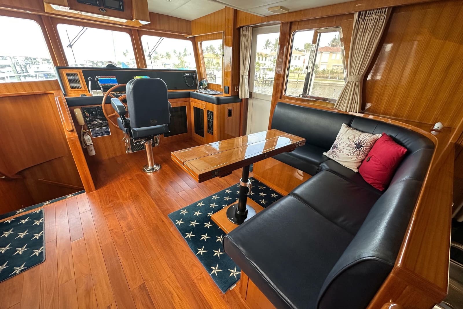 2005 Jefferson Pilothouse 63 - Photo 22