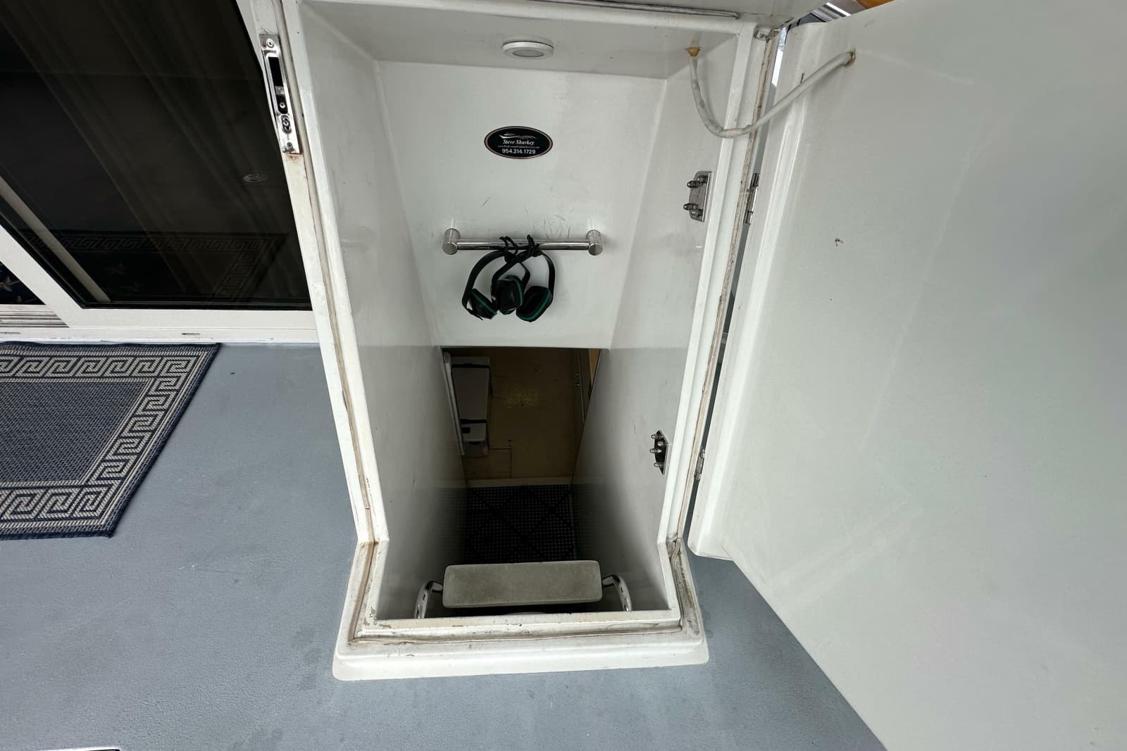 2005 Jefferson Pilothouse 63 - Photo 51