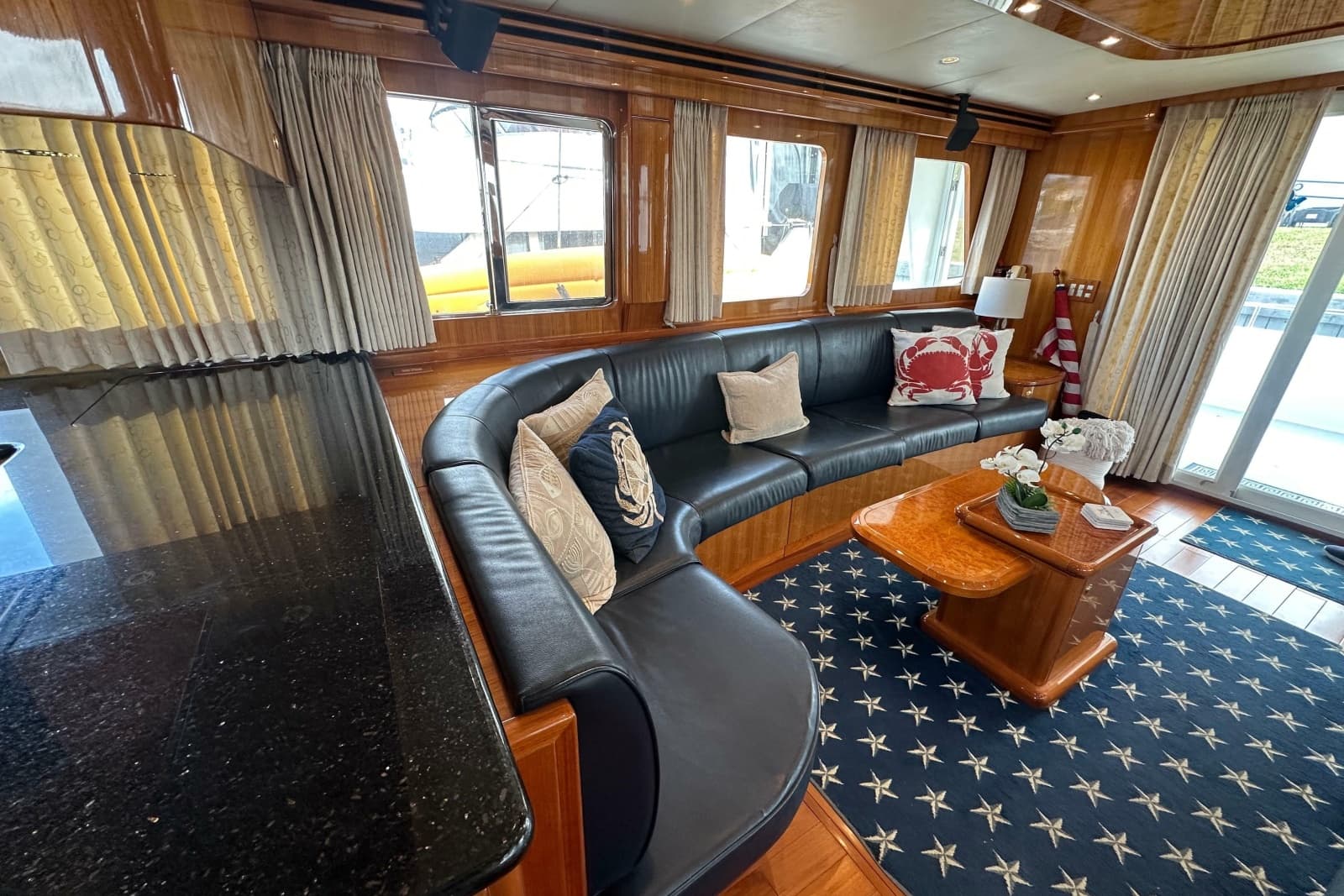 2005 Jefferson Pilothouse 63 - Photo 18