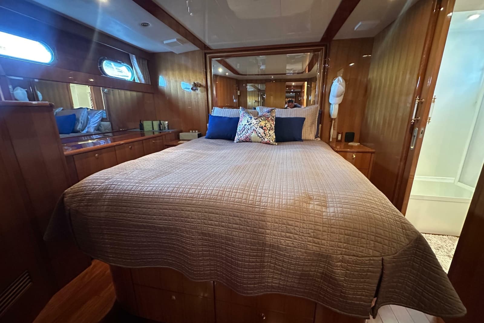 2005 Jefferson Pilothouse 63 - Photo 34
