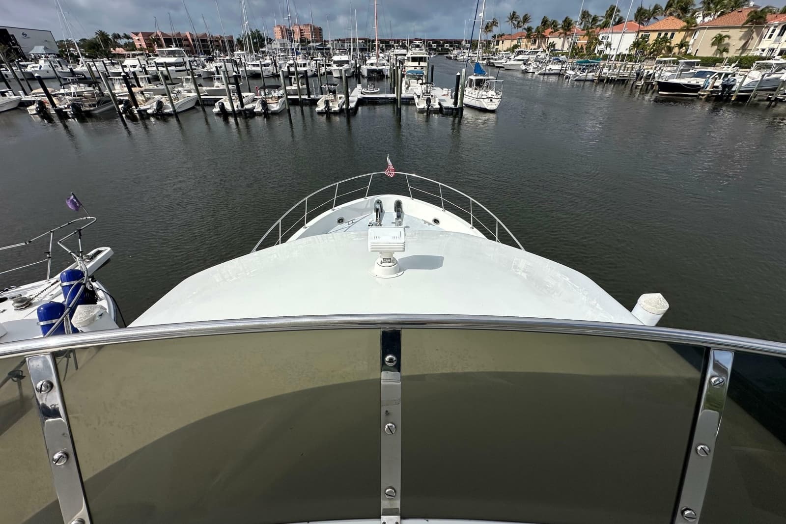 2005 Jefferson Pilothouse 63 - Photo 13