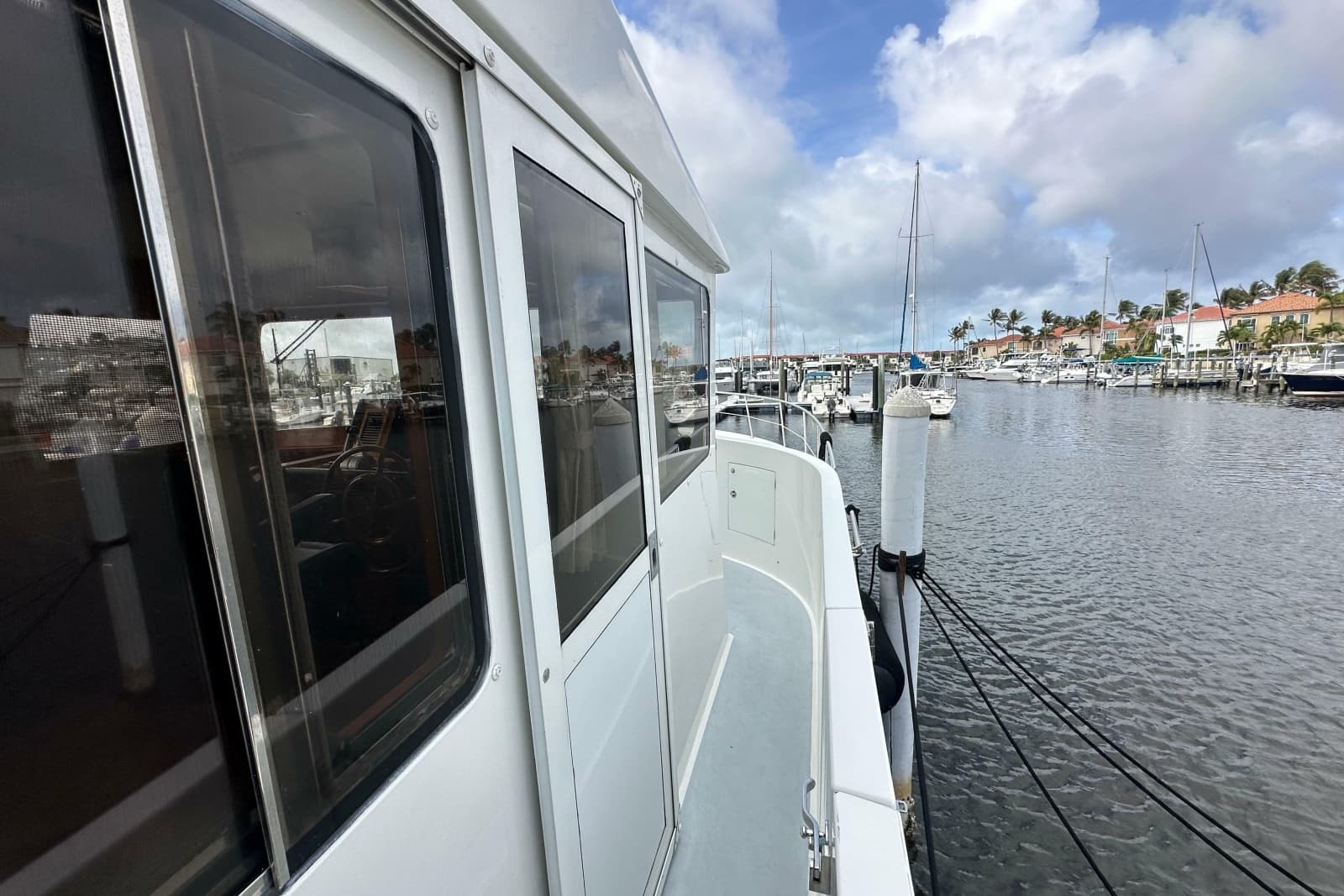 2005 Jefferson Pilothouse 63 - Photo 45