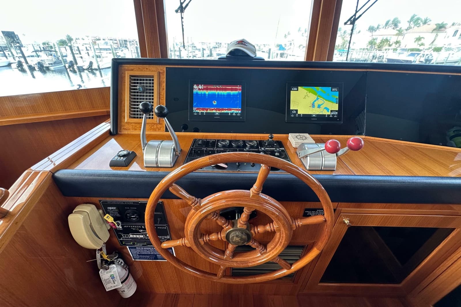 2005 Jefferson Pilothouse 63 - Photo 27