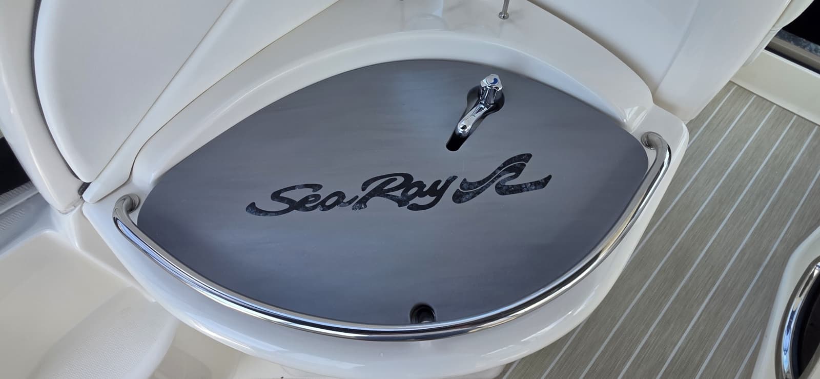 2006 Sea Ray 340 Sundancer - Photo 17