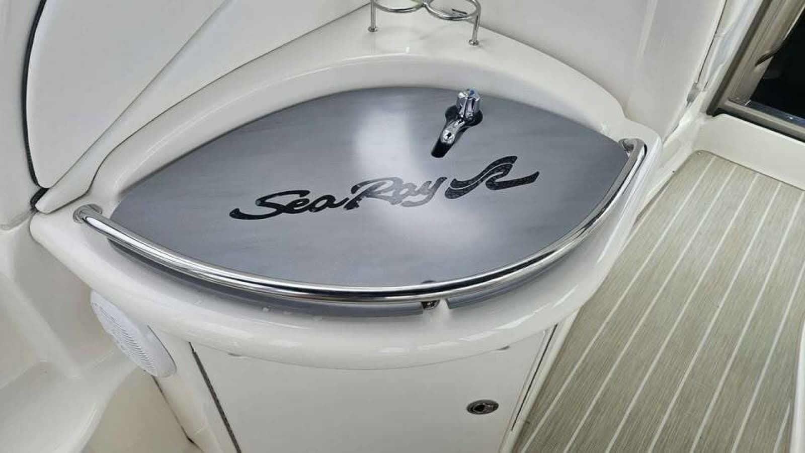 2006 Sea Ray 340 Sundancer - Photo 7