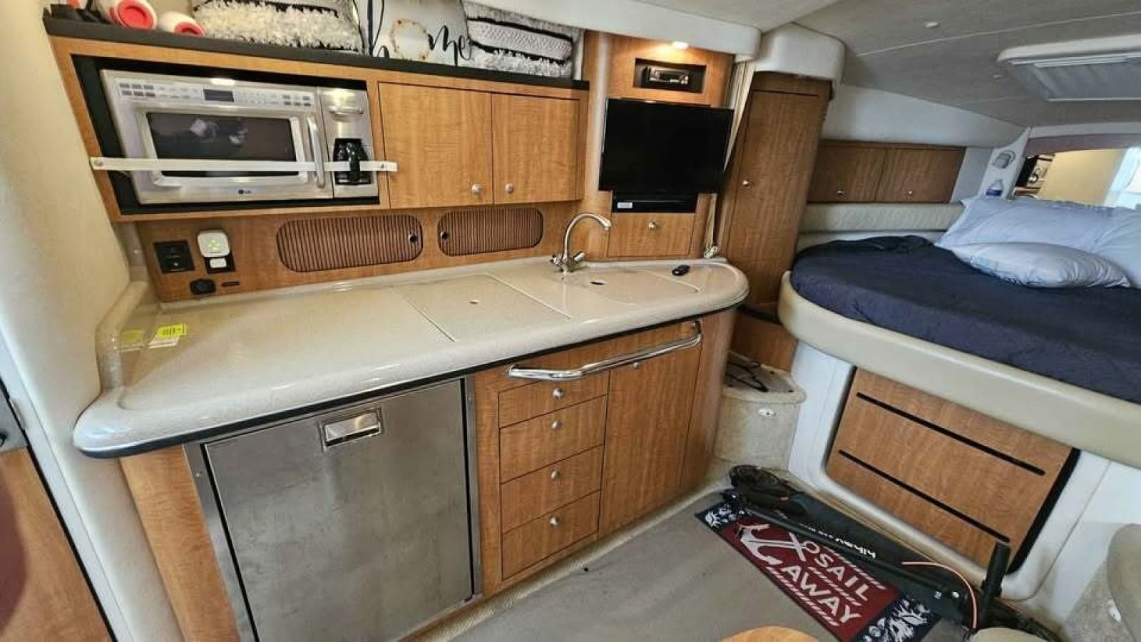 2006 Sea Ray 340 Sundancer - Photo 15