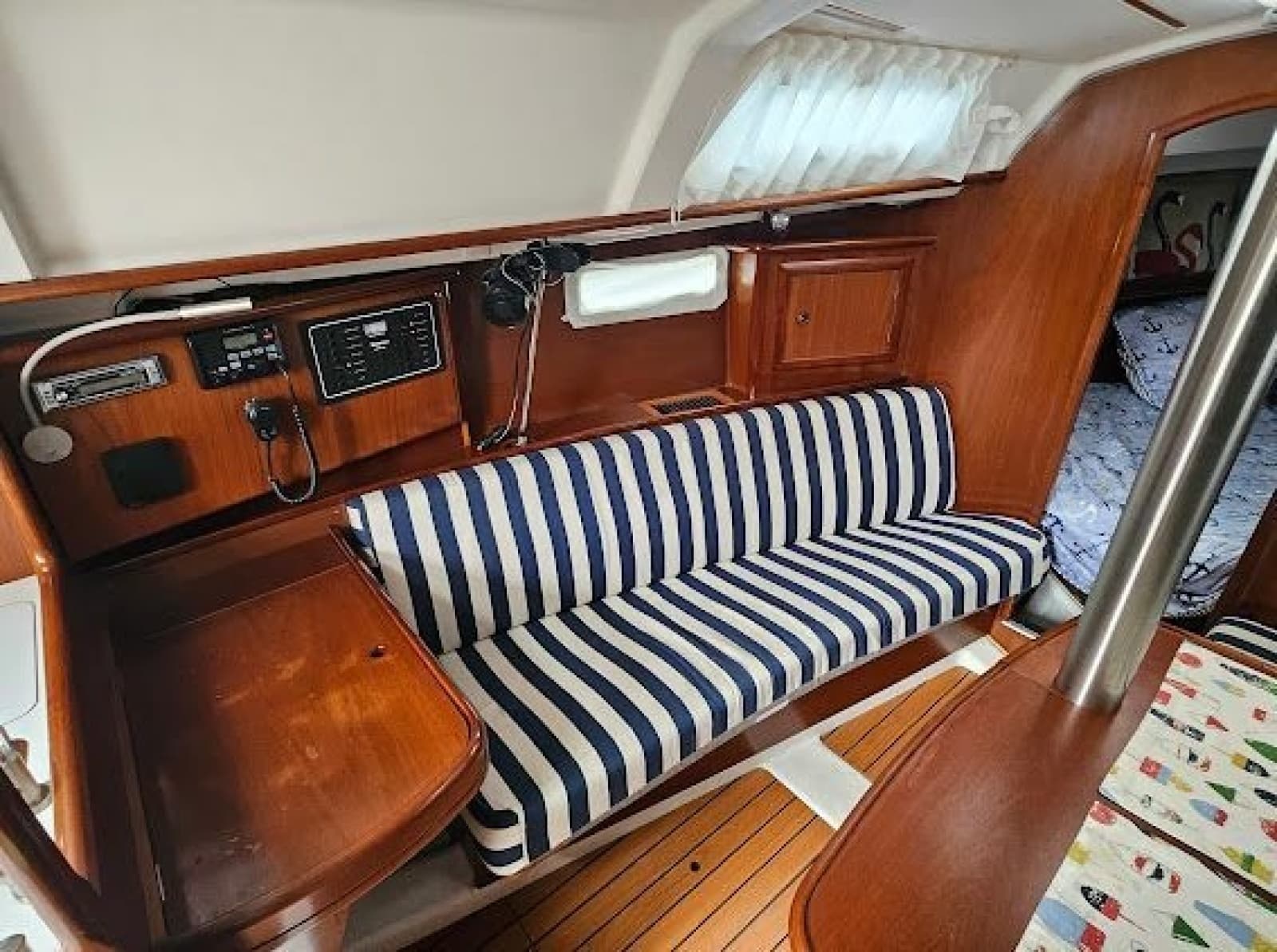 2004 Beneteau Oceanis Clipper 331 - Photo 8