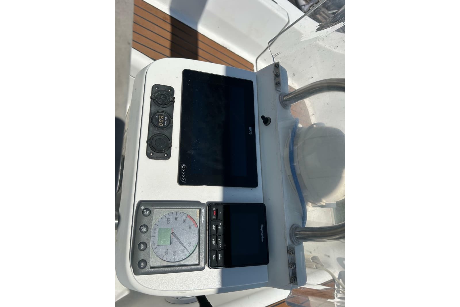 2004 Beneteau Oceanis Clipper 331 - Photo 30