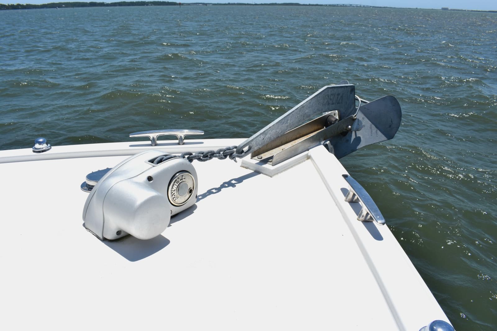 2004 Judge 34 Express - Photo 24