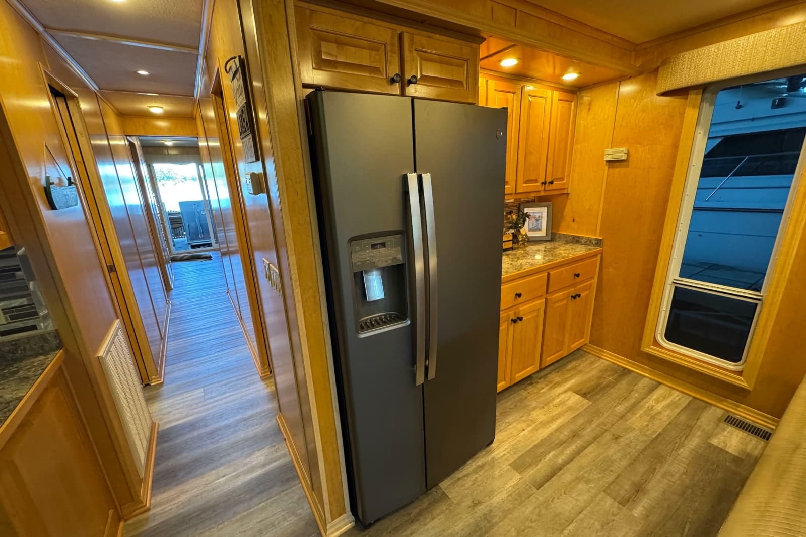 2004 Starlite 65x16 - Photo 45