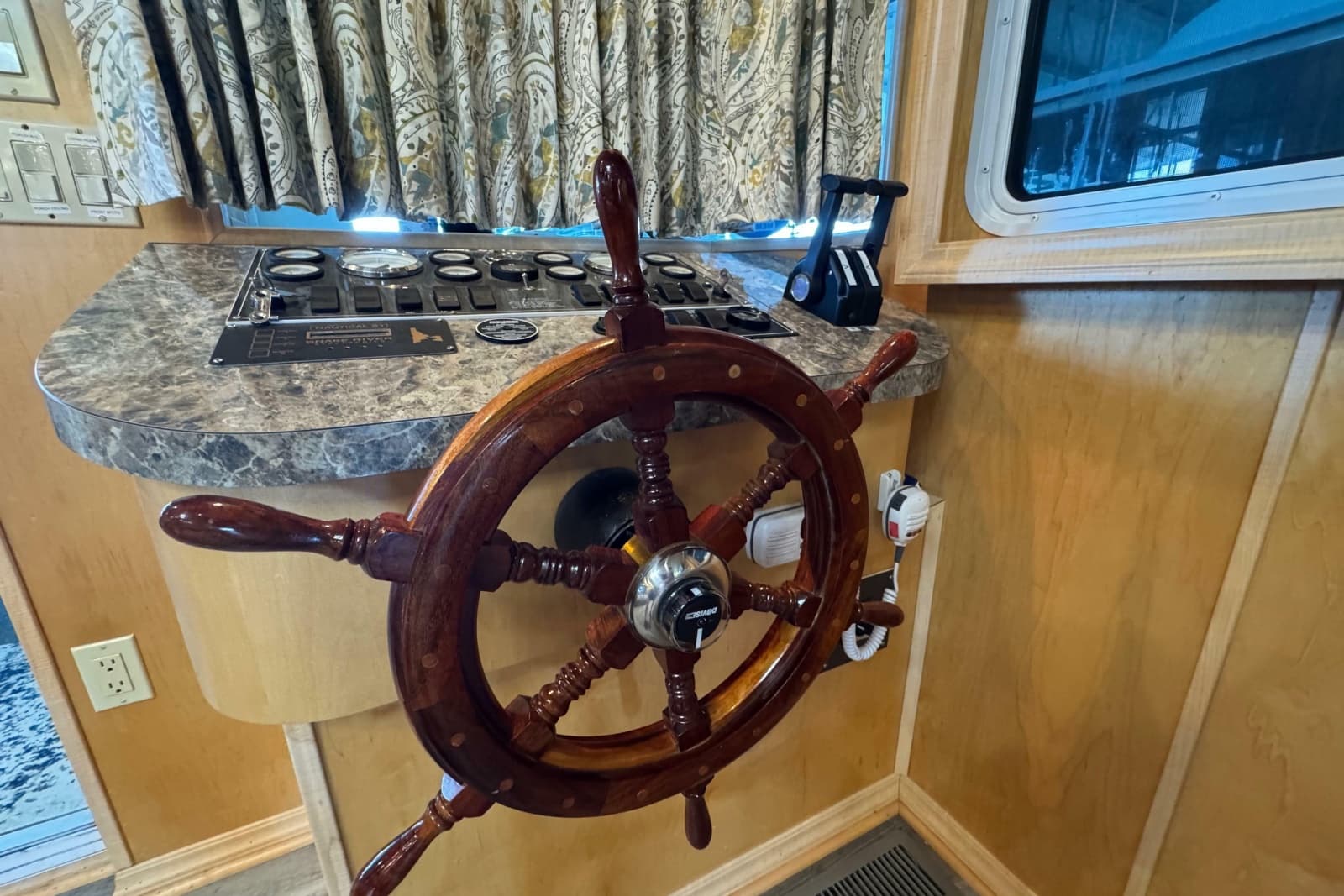 2004 Starlite 65x16 - Photo 33