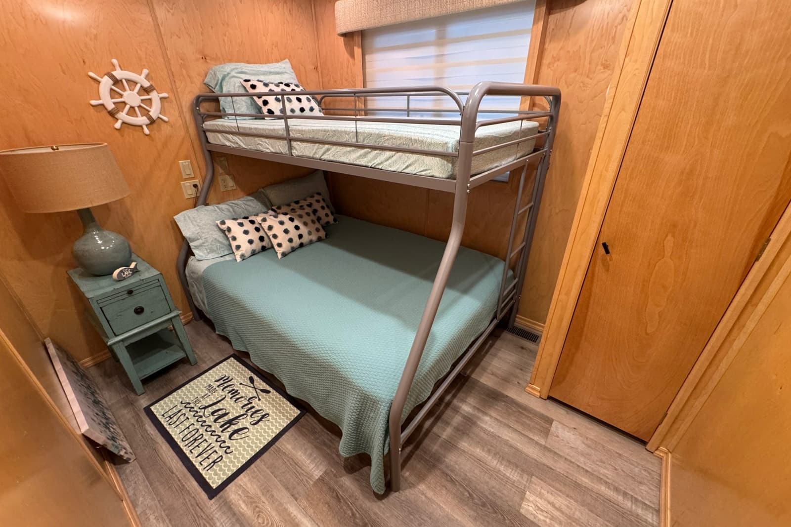 2004 Starlite 65x16 - Photo 70