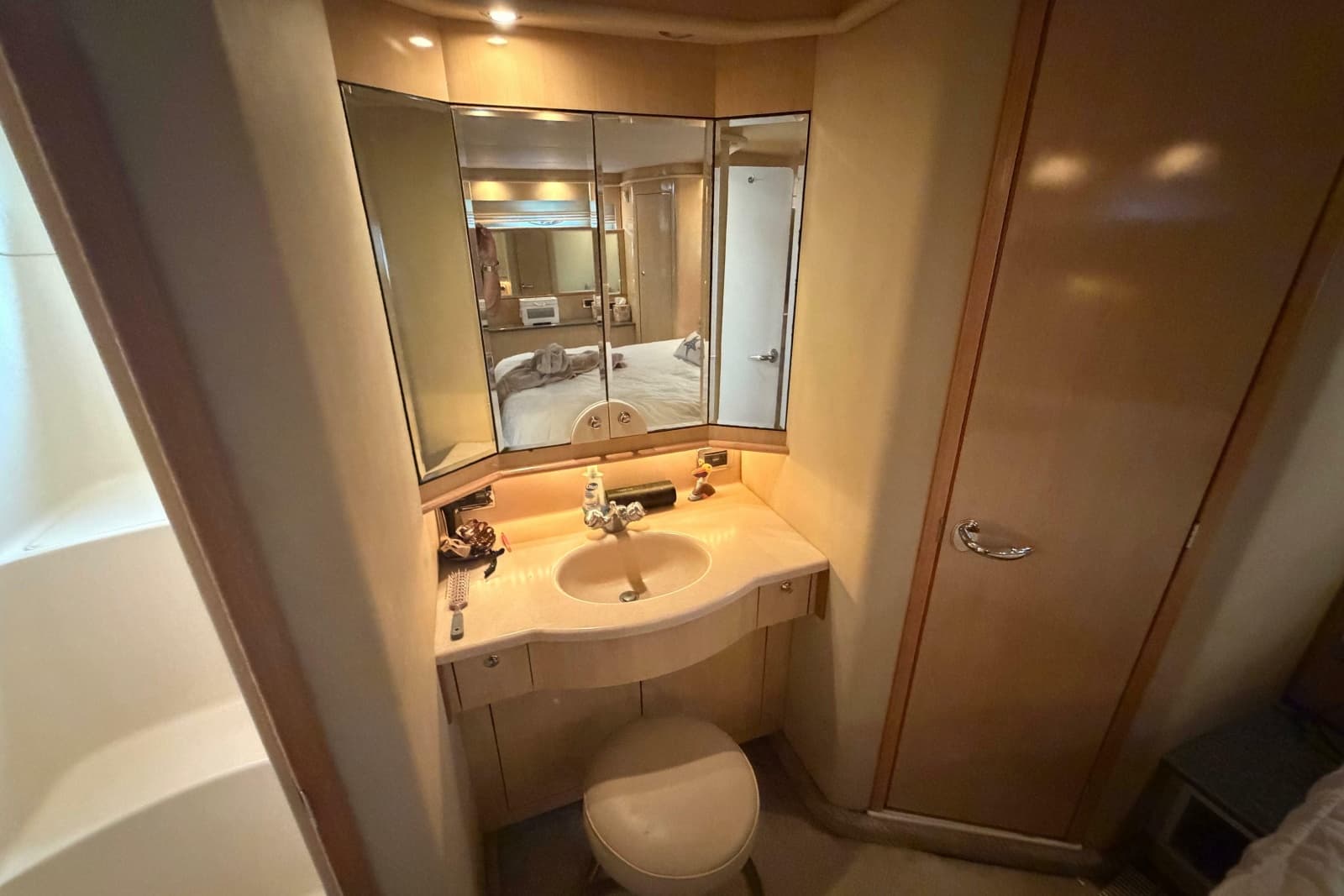 2002 Sea Ray 480 Motor Yacht - Photo 32