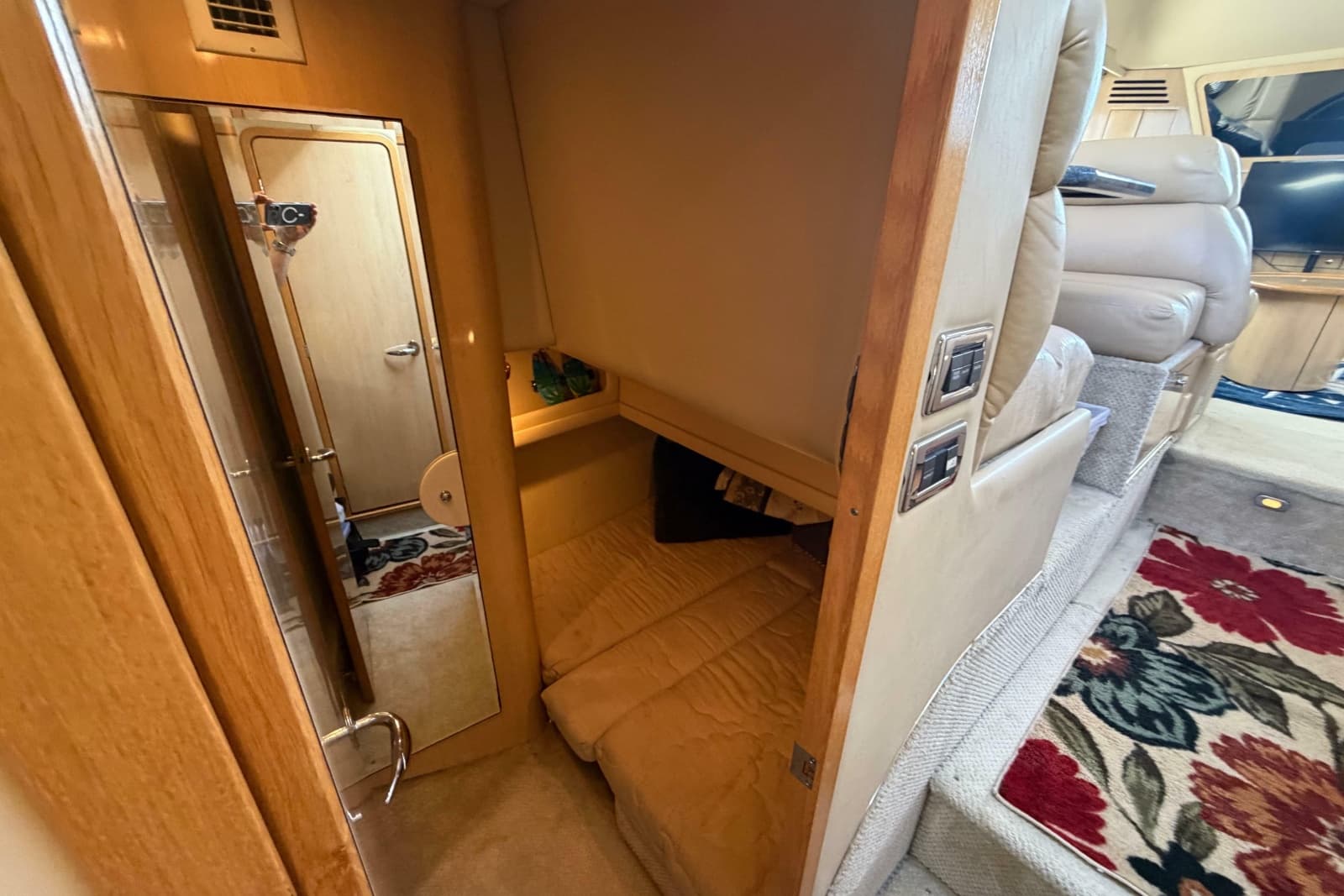 2002 Sea Ray 480 Motor Yacht - Photo 24