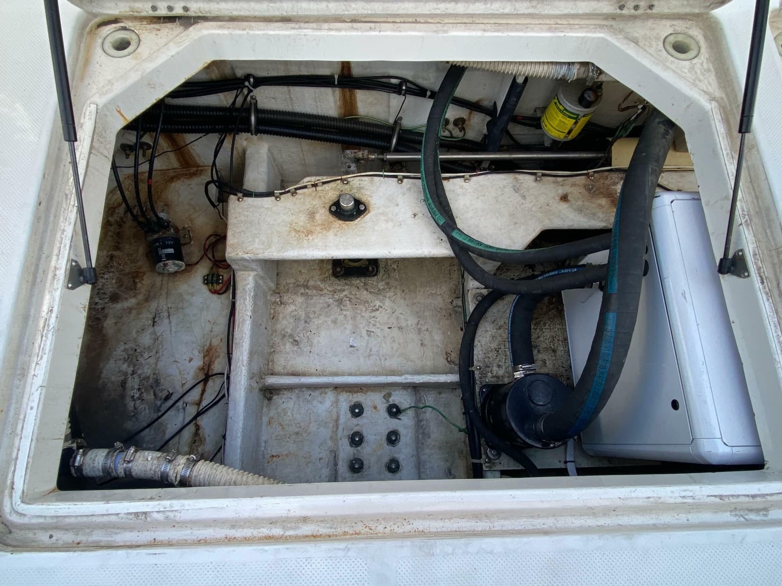 2001 Bayliner 3988 Motoryacht - Photo 59