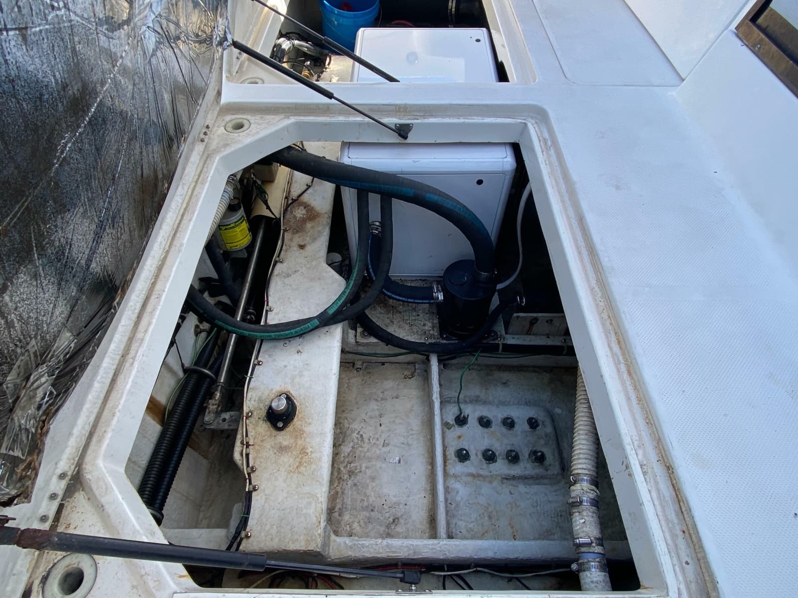 2001 Bayliner 3988 Motoryacht - Photo 61