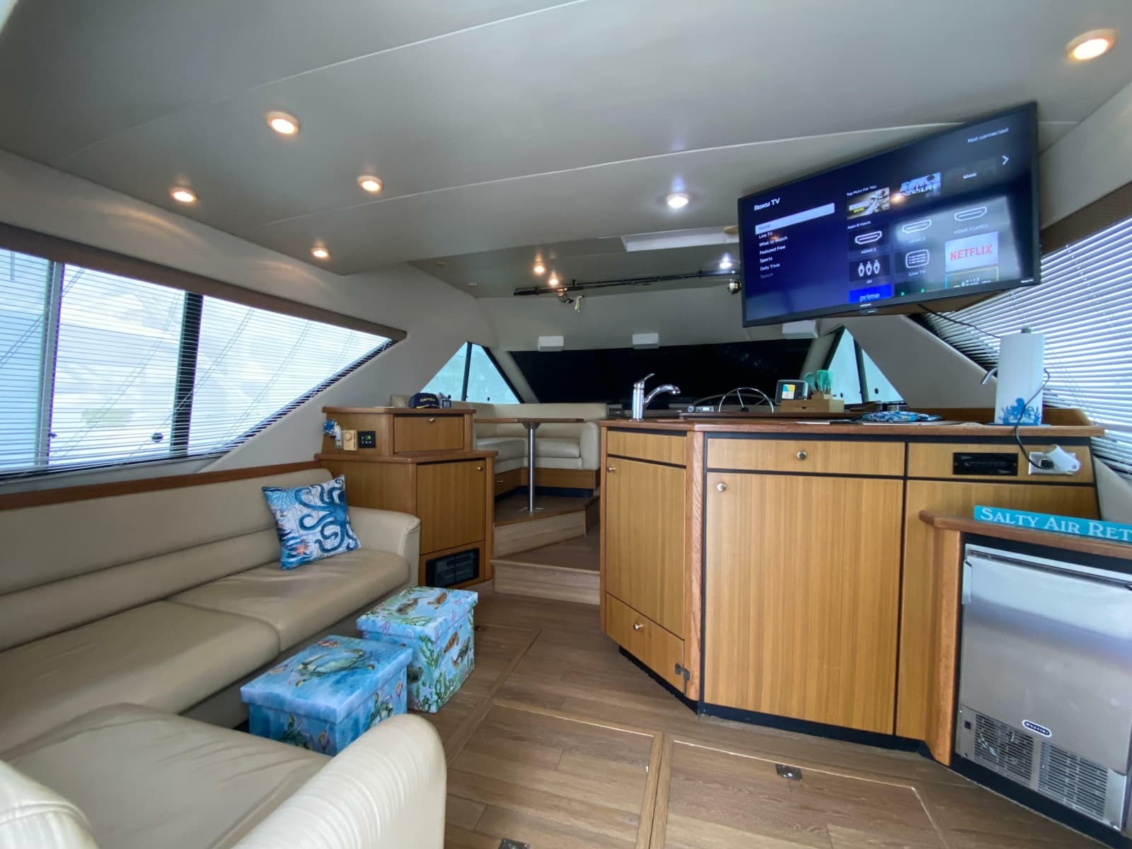 2001 Bayliner 3988 Motoryacht - Photo 8
