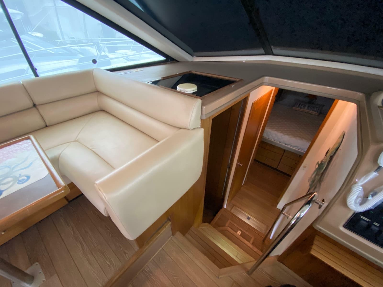 2001 Bayliner 3988 Motoryacht - Photo 20