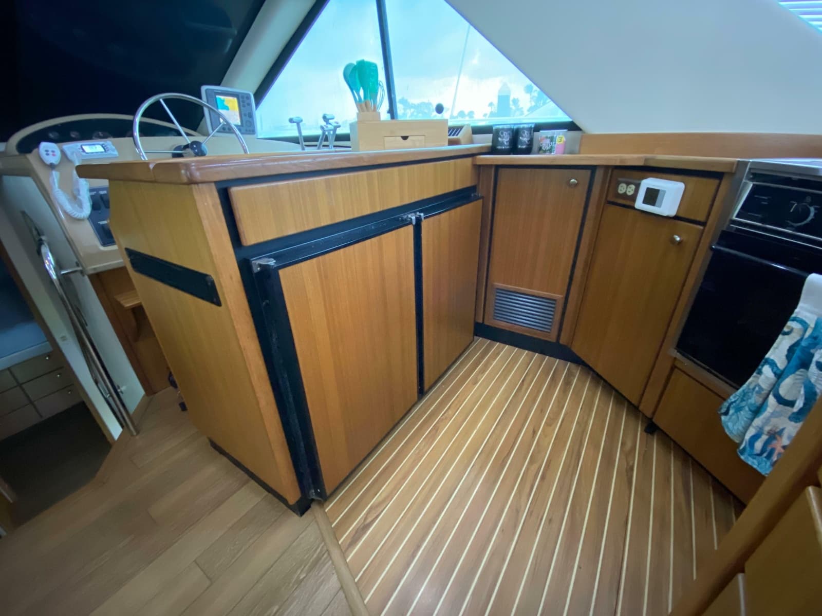 2001 Bayliner 3988 Motoryacht - Photo 16