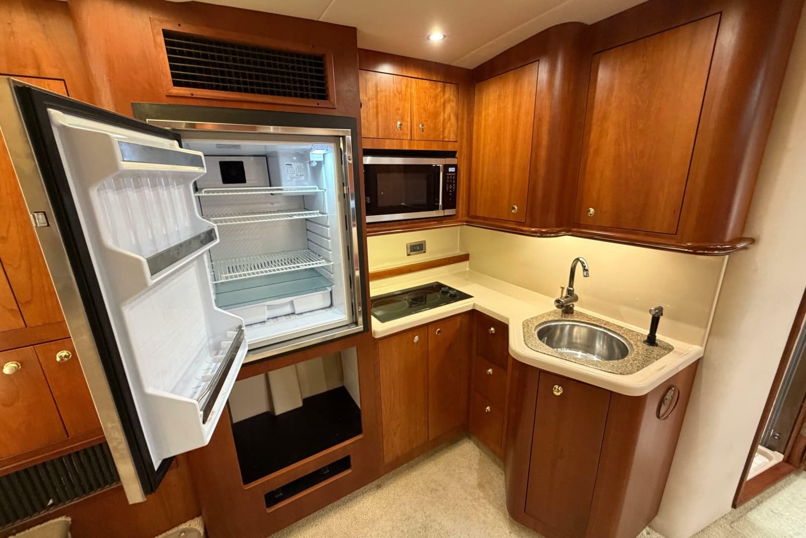 2001 Cruisers Yachts 3672 Express - Photo 26
